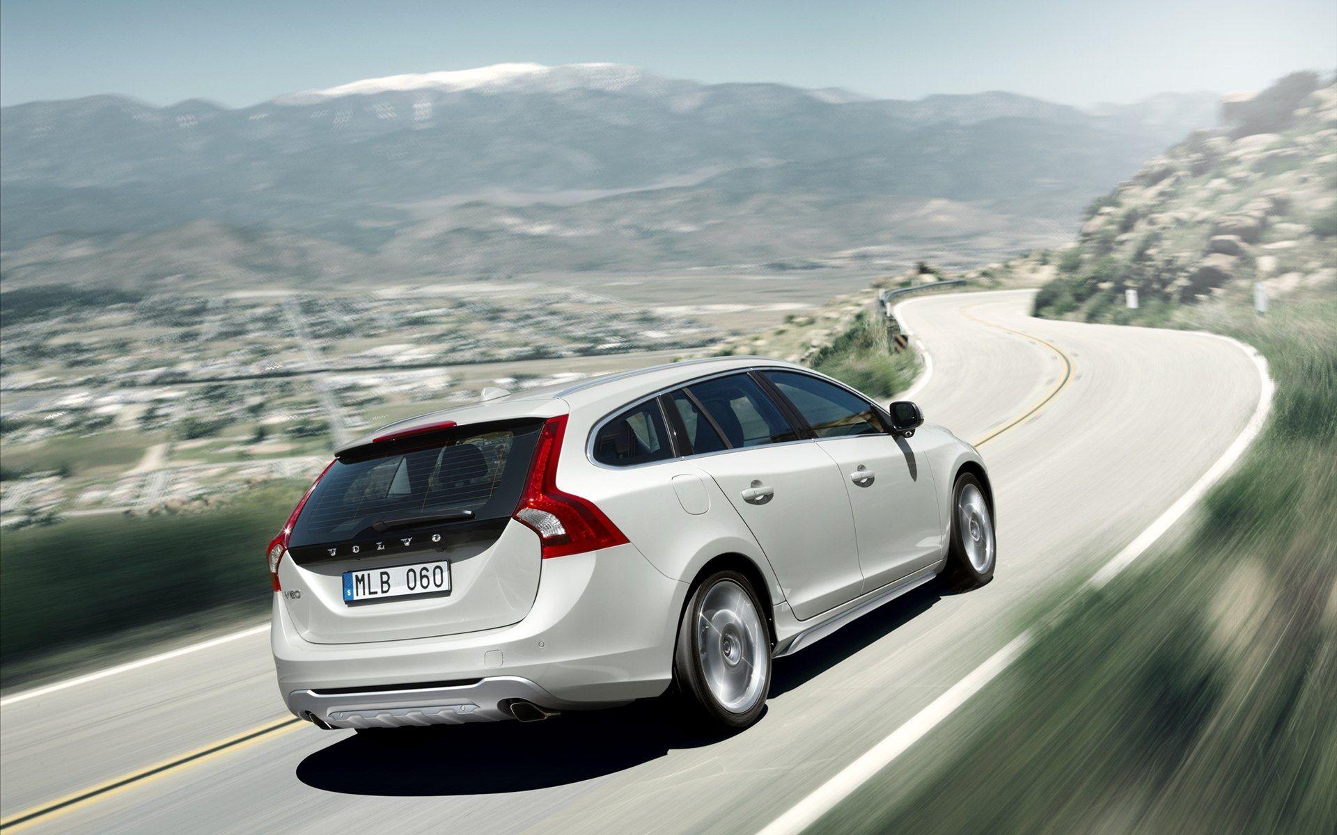 1920x1200 Volvo V60 Sports Wagon, Desktop