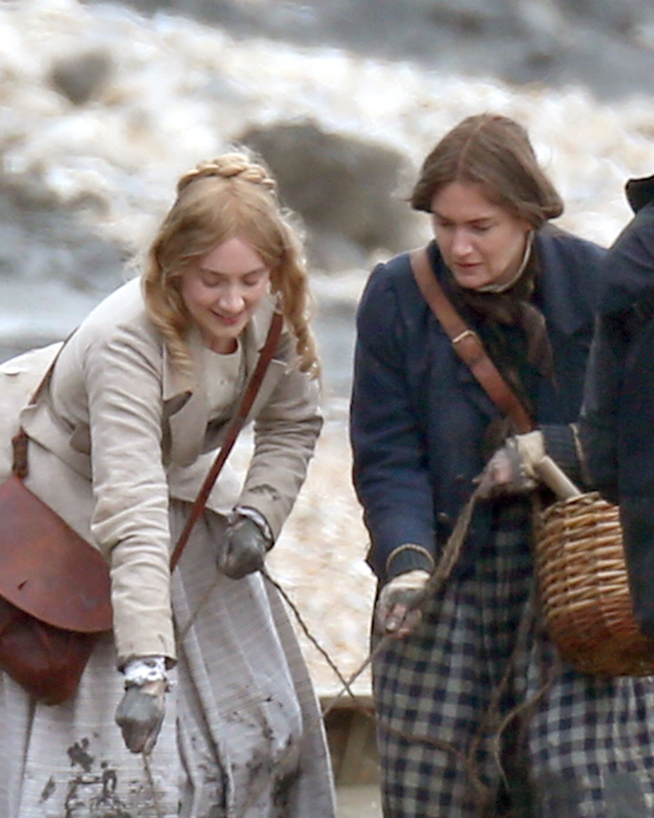 1280x1600 Kate Winslet And Saoirse Ronan Ammonite In Charmouth 03 18 2019, Phone