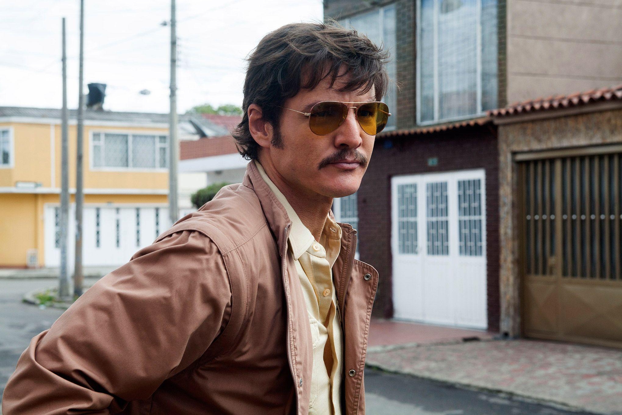 2040x1360 Pedro Pascal HD Wallpaper, Desktop