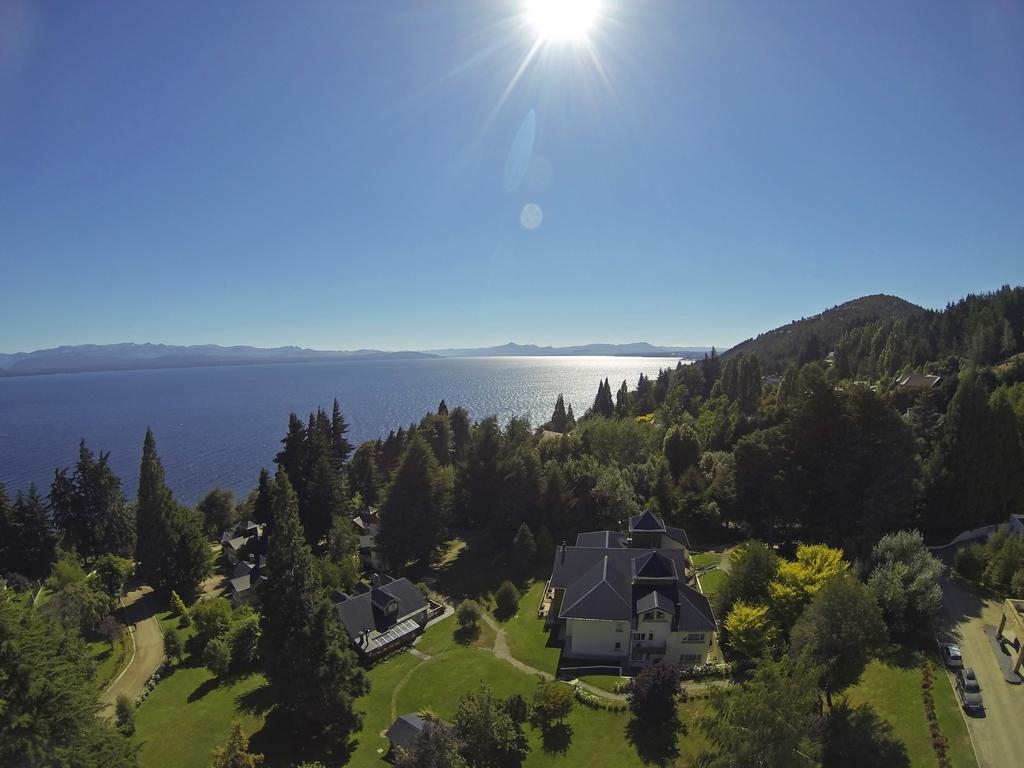 1030x770 Villa Huinid Lodge, San Carlos de Bariloche, Argentina, Desktop