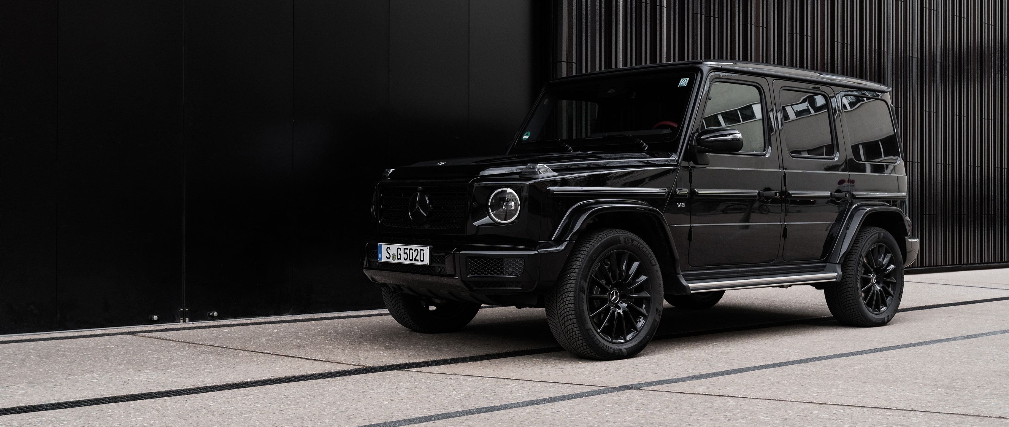 3400x1440 MBsocialcar: Mercedes Benz G Class, Dual Screen