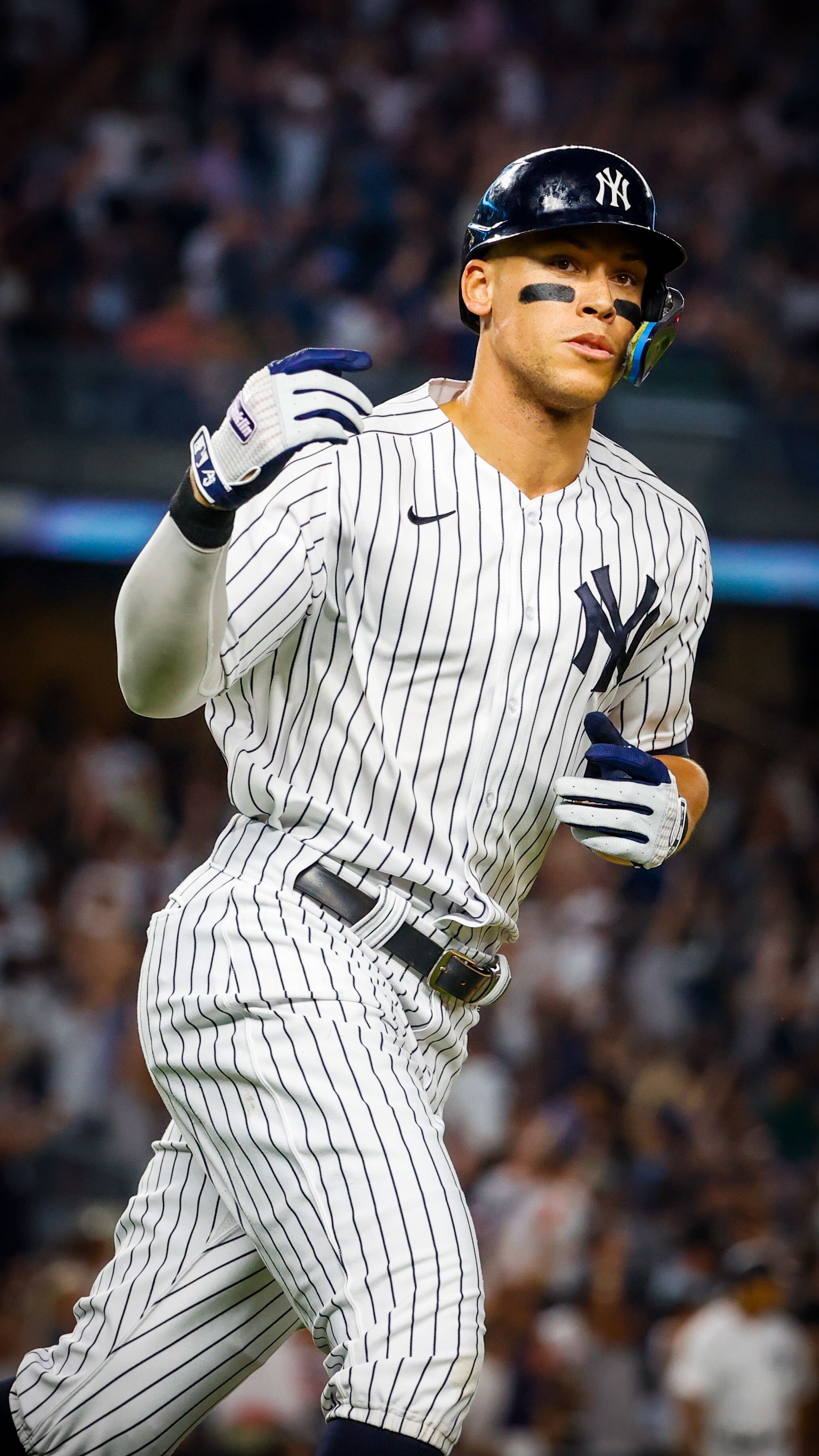 2060x3650 New York Yankees homers. 4, Phone