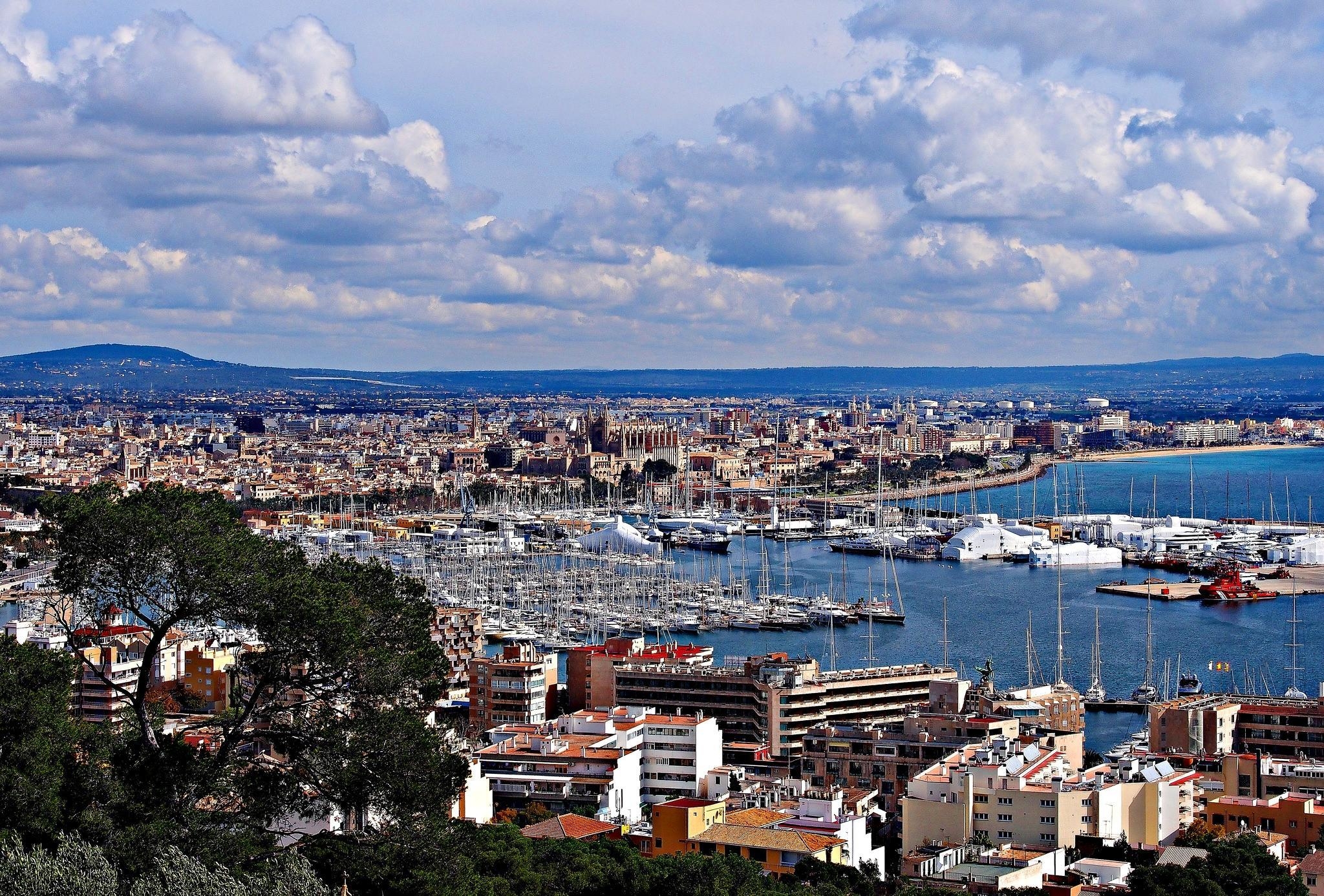 2050x1390 Wallpaper Sea, spain, palma de Mallorca, port, houses, sky, bay, Desktop