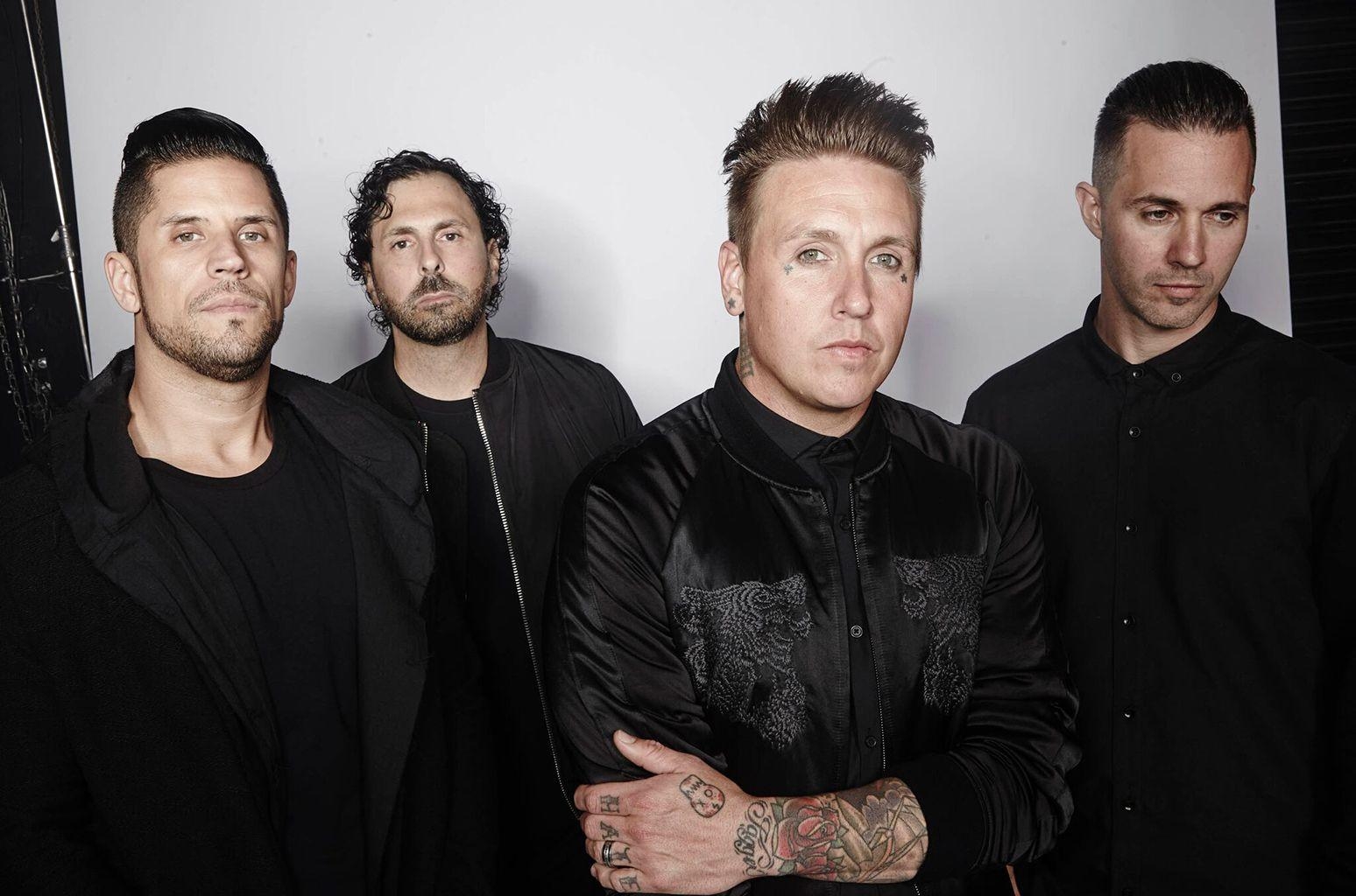 1550x1030 px Papa Roach, Desktop