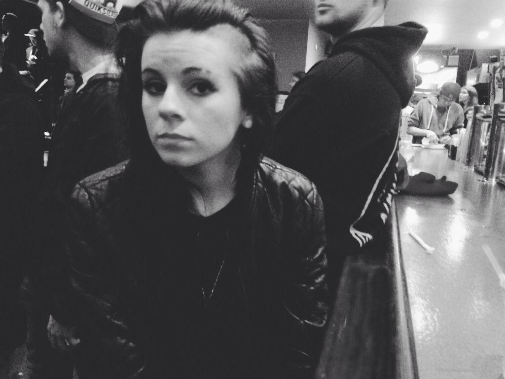 1030x770 PVRIS, Desktop