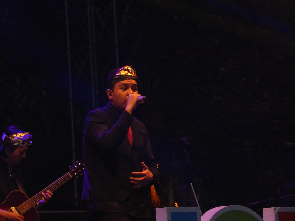 1030x770 Tulus. Jazz Market By The Sea 2014. putu adi swandani, Desktop