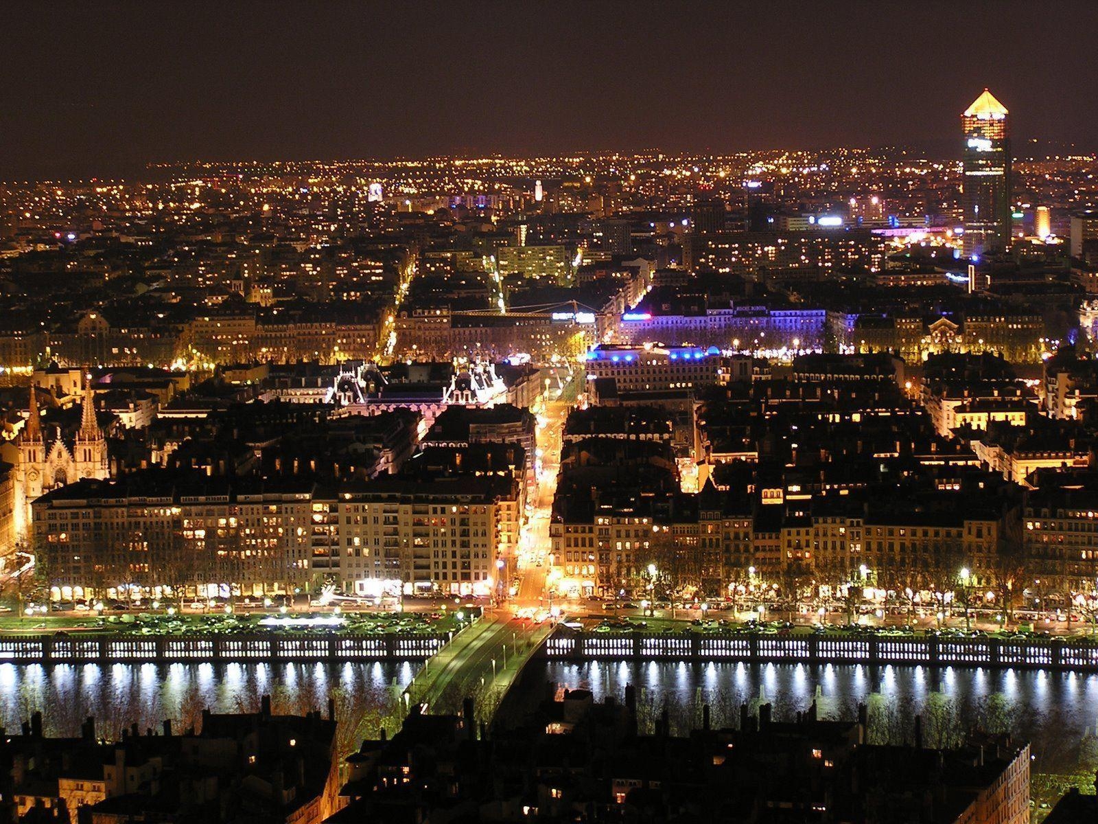 1600x1200 Night panorama of the city of Lyon, France wallpaper and image, Desktop