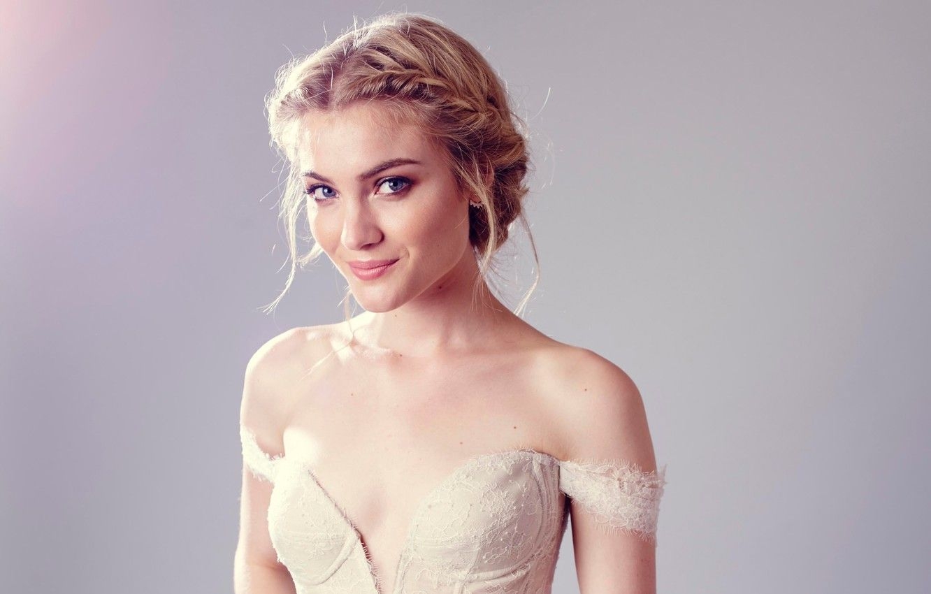 1340x850 Wallpaper portrait, actress, Skyler Samuels image for desktop, section девушки, Desktop