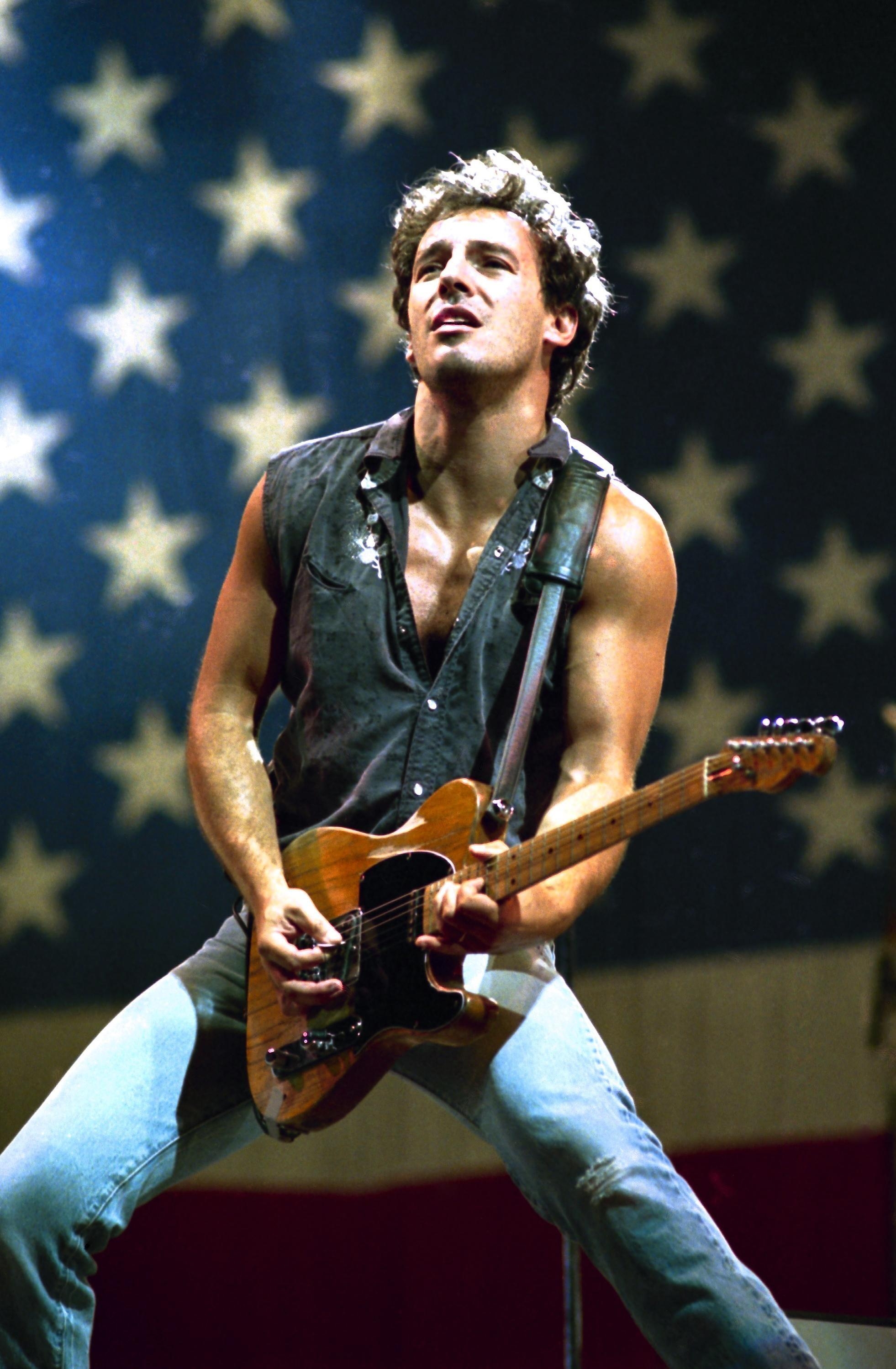 1970x3000 Springsteen Wallpaper, Phone