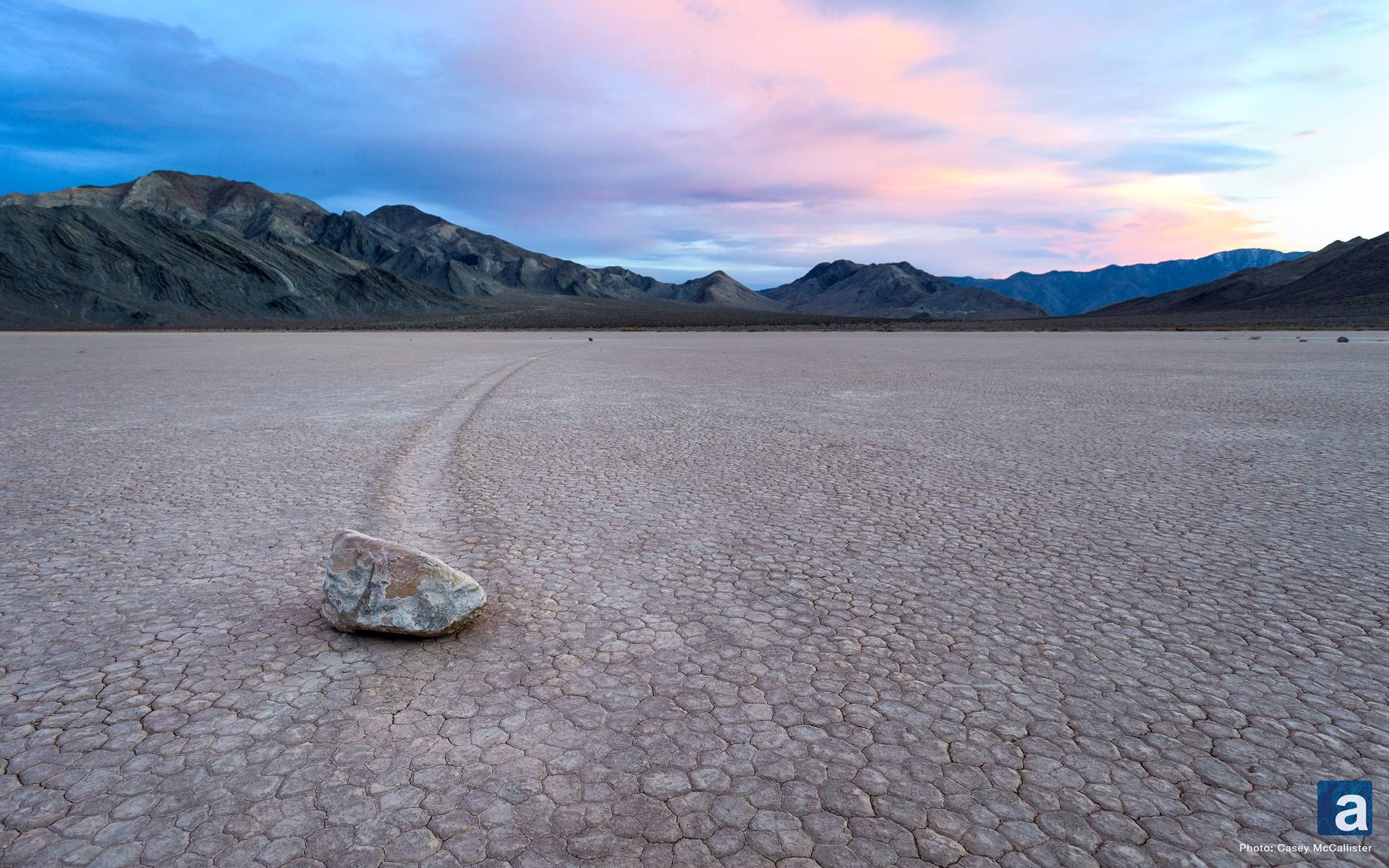 1920x1200 Wallpaper Wednesday: Death Valley Racetrack, Desktop