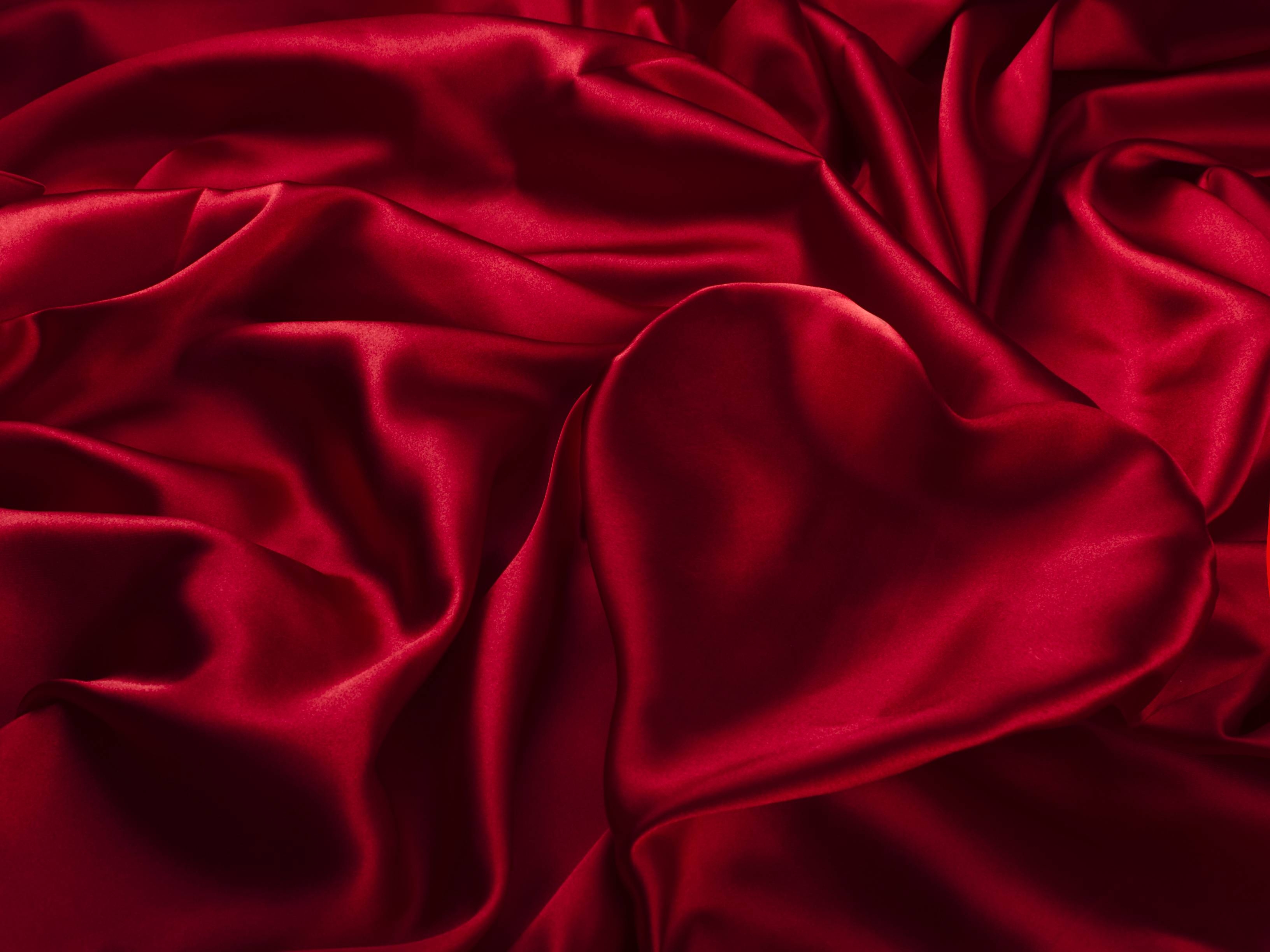 3270x2450 Wallpaper texture, silk, satin, cloth, red, heart, folds, Desktop