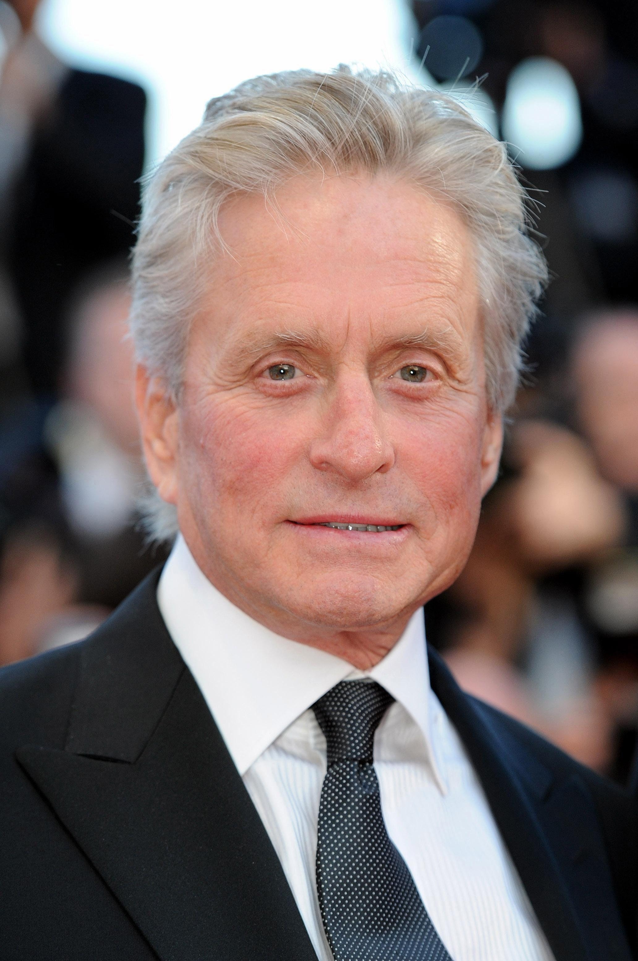 2070x3110 Michael Douglas Biography, Upcoming Movies, Filmography, Photo, Phone