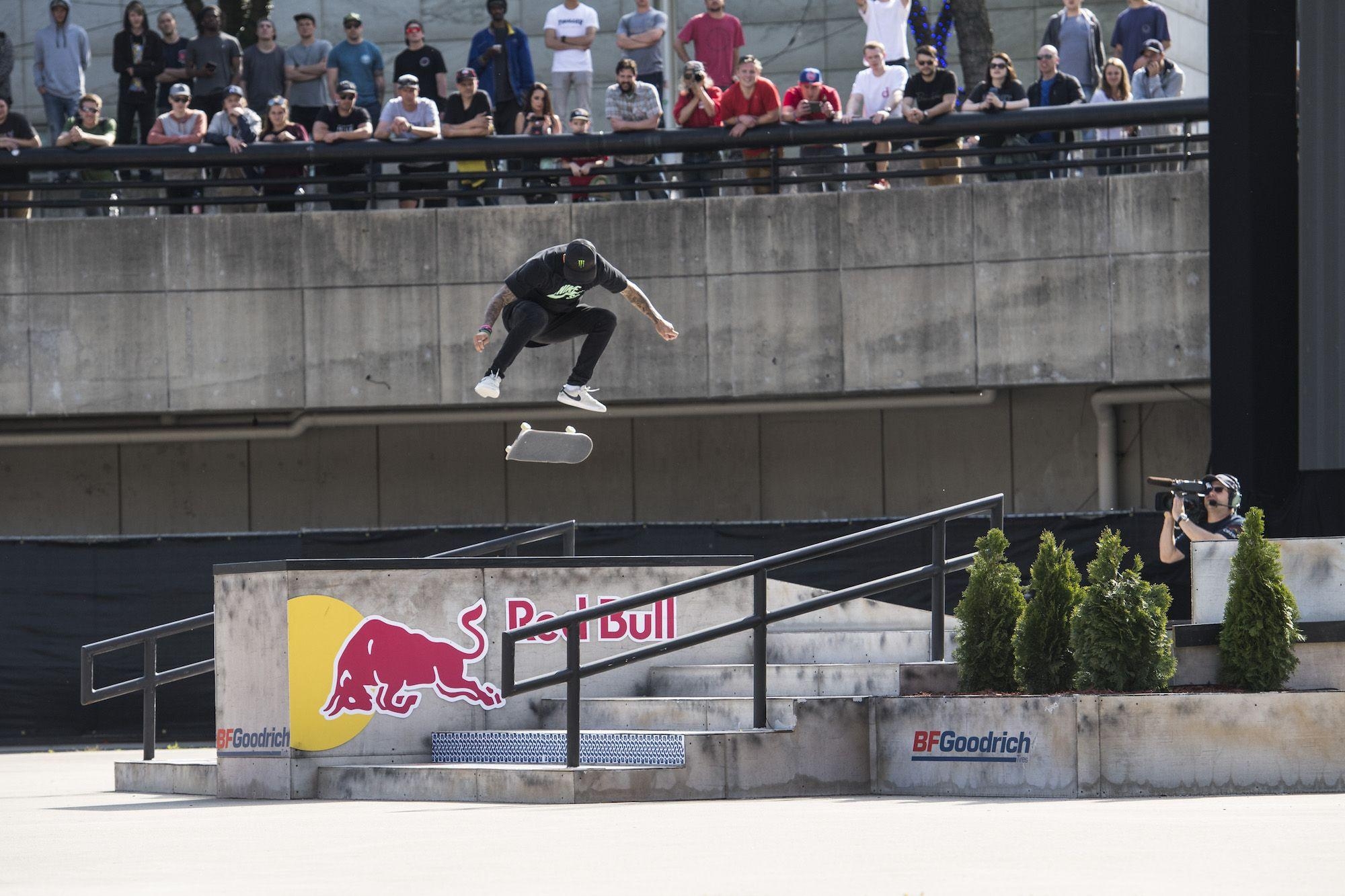 2000x1340 Nyjah Huston Repeats at Hart Lines, Desktop