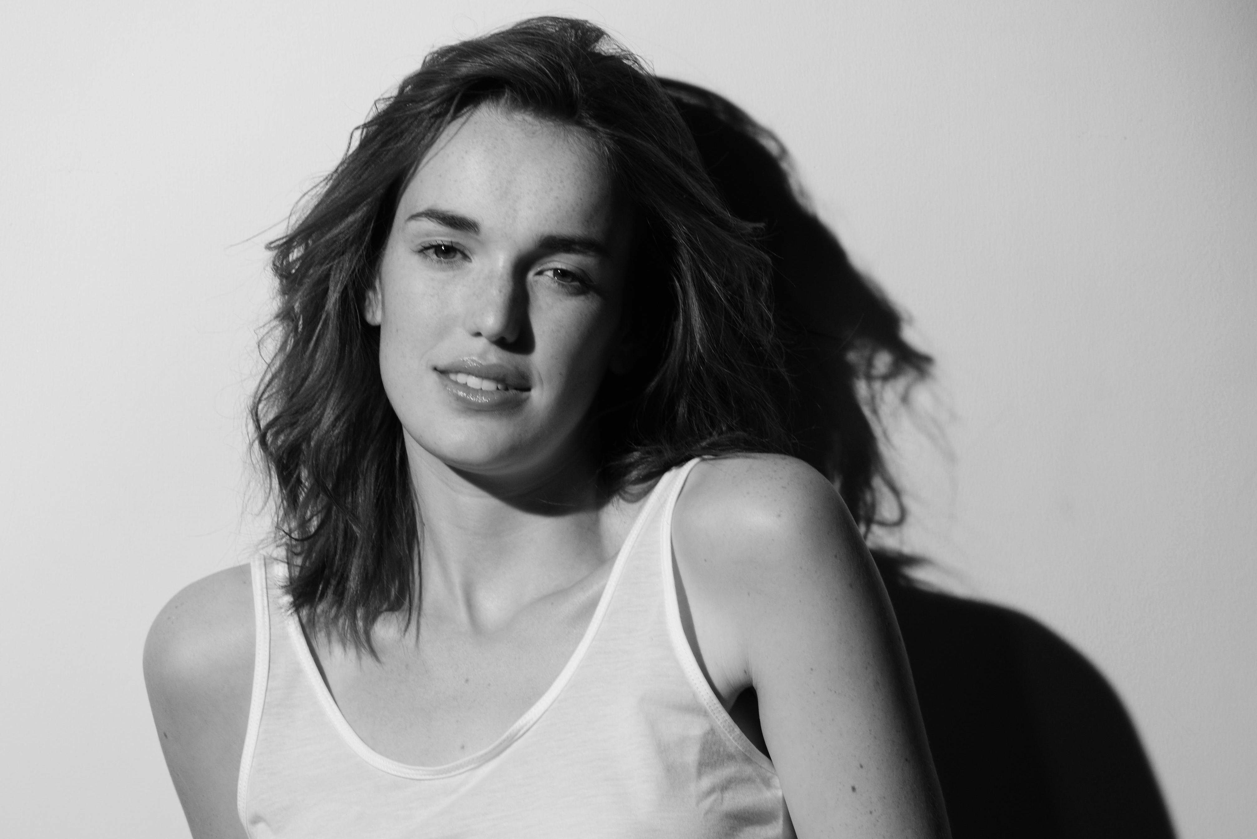 4030x2690 Elizabeth Henstridge 4k Ultra HD Wallpaper. Background, Desktop