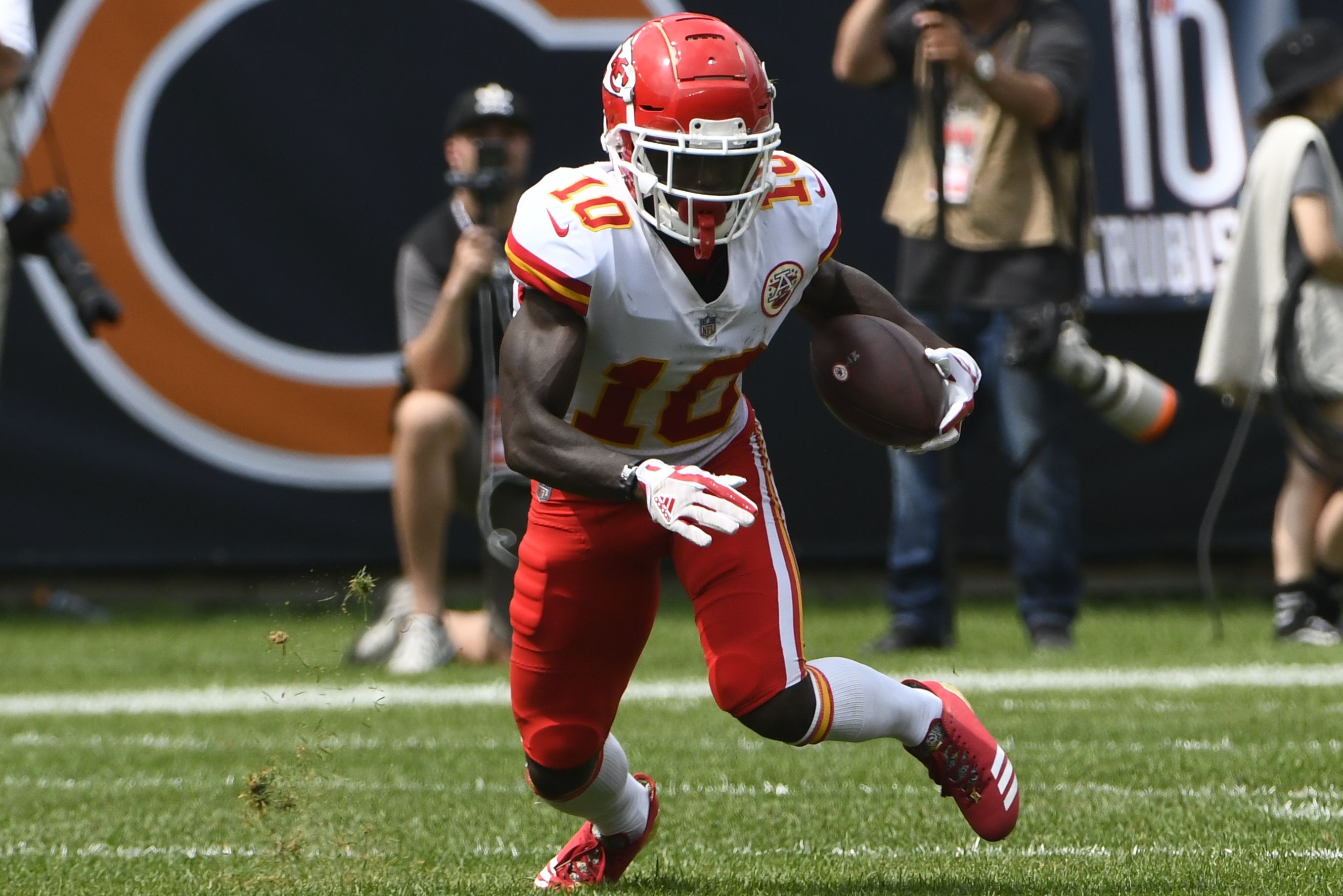 2720x1820 Tyreek Hill, Travis Kelce, More Fantasy Impact After Patrick Mahomes' Injury. Bleacher Report. Latest News, Videos and Highlights, Desktop