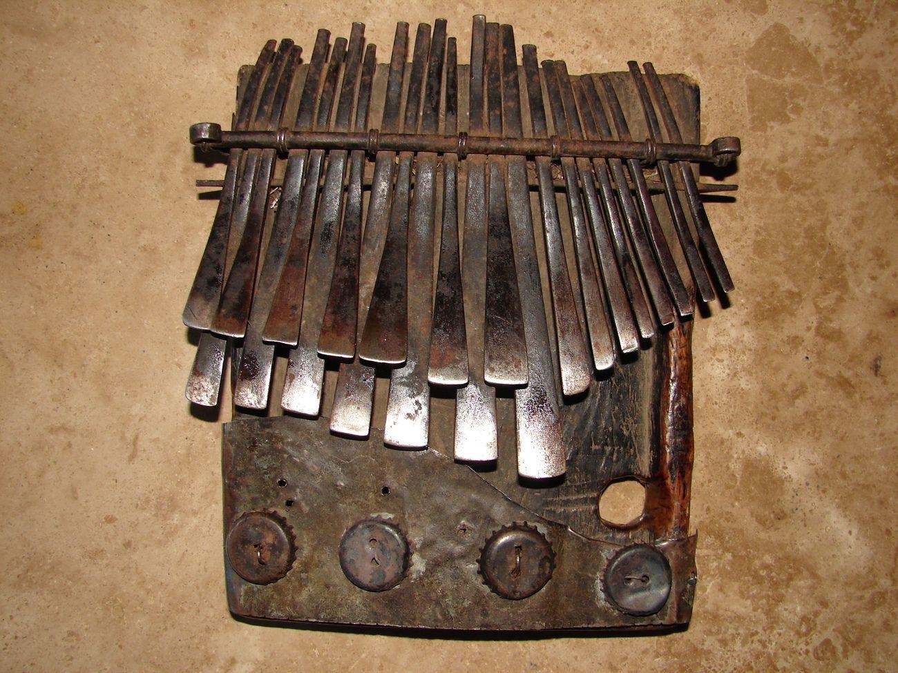 1300x980 Kalimba Mbira Musical Instrument Zimbabwe Antique 1973 1976, Desktop