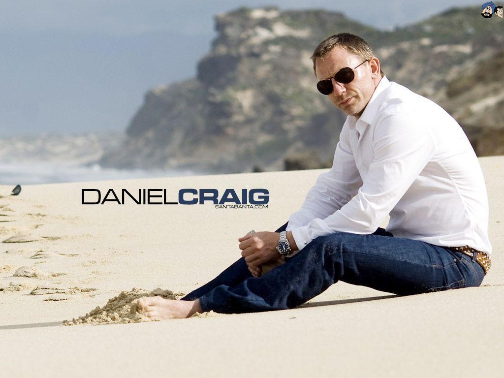 1030x770 Daniel Craig wallpaper, Picture, Photo, Desktop