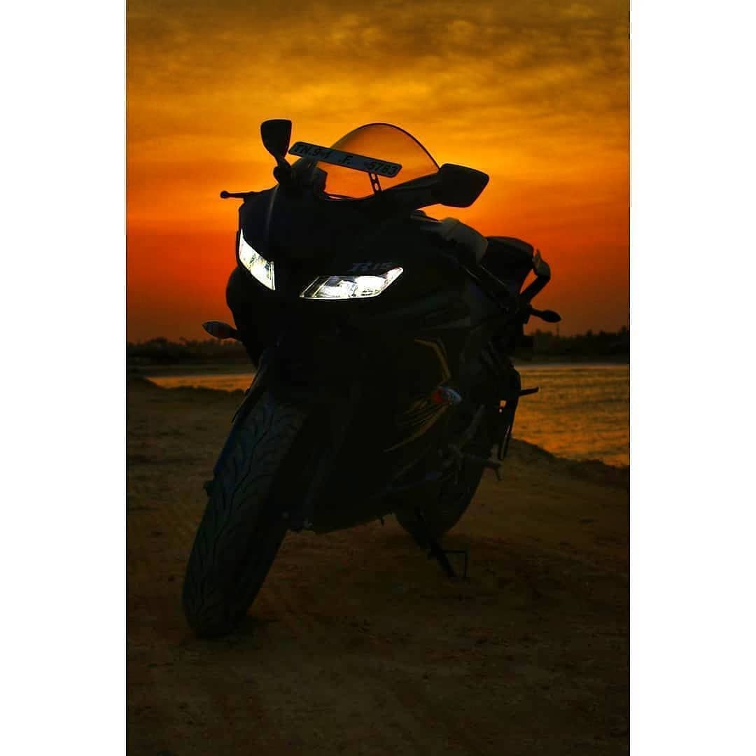 1080x1080 repost #r15_is_love #r15rider #r15 #r15v3 #r15v3india #r15v3fans #r15v3modifikasi #r15v3bikers #bikelife #sports #s. Biker photography, Bike pic, Bike photohoot, Phone