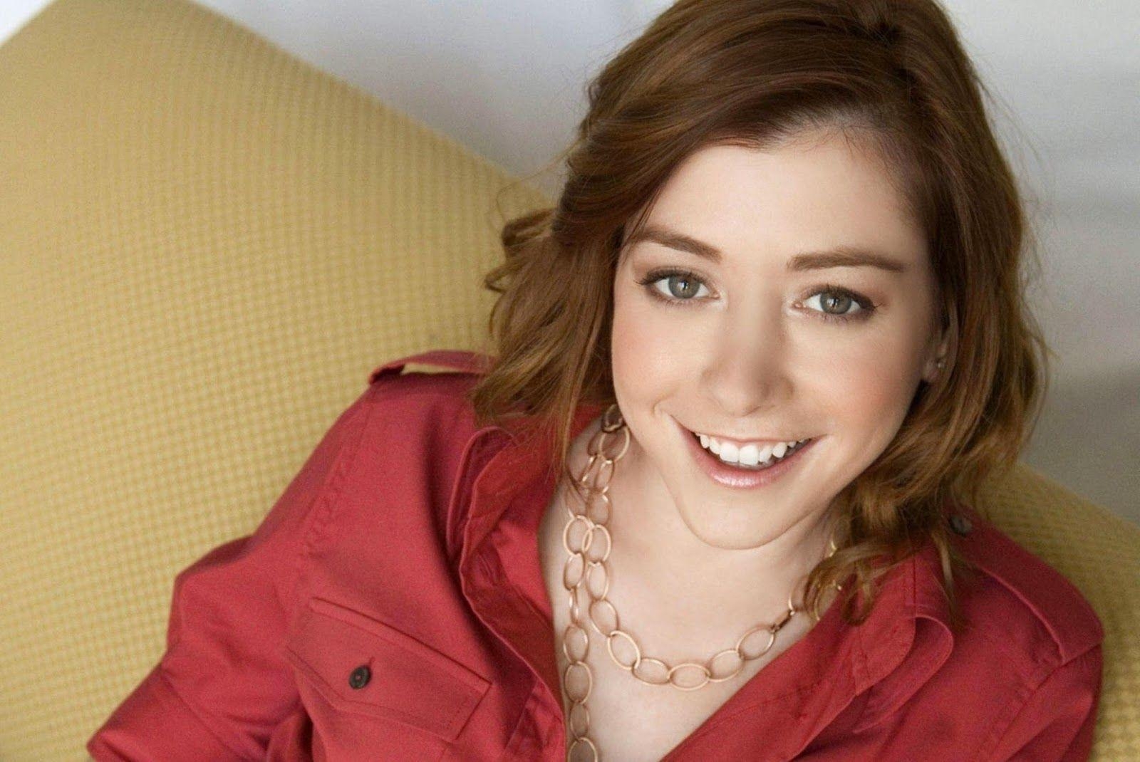 1600x1070 Hollywood Actress Wallpaper: Alyson Hannigan Wallpaper, Desktop