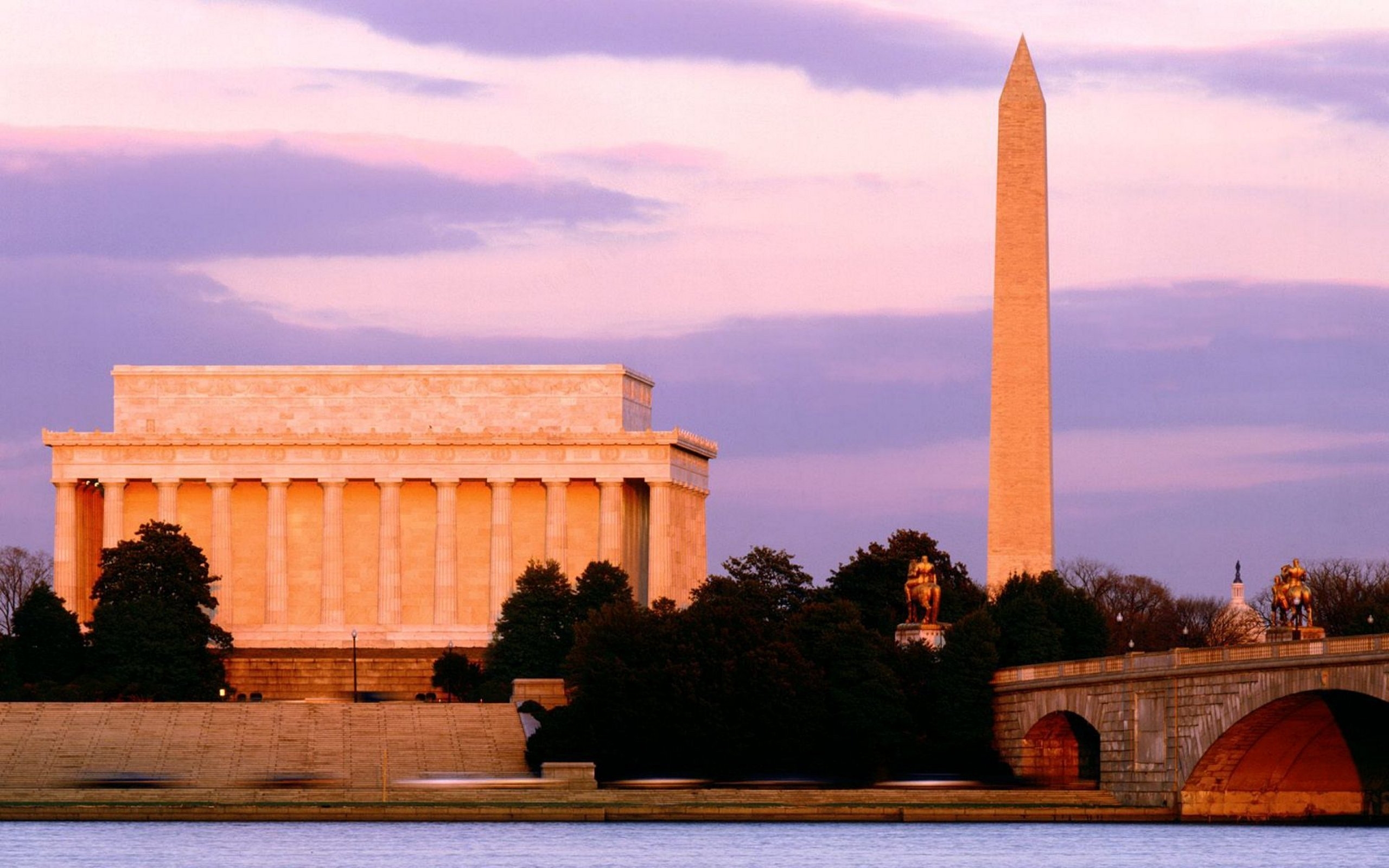 2560x1600 Washington Monument and Lincoln Memorial, Washington DC, 8:5, Desktop