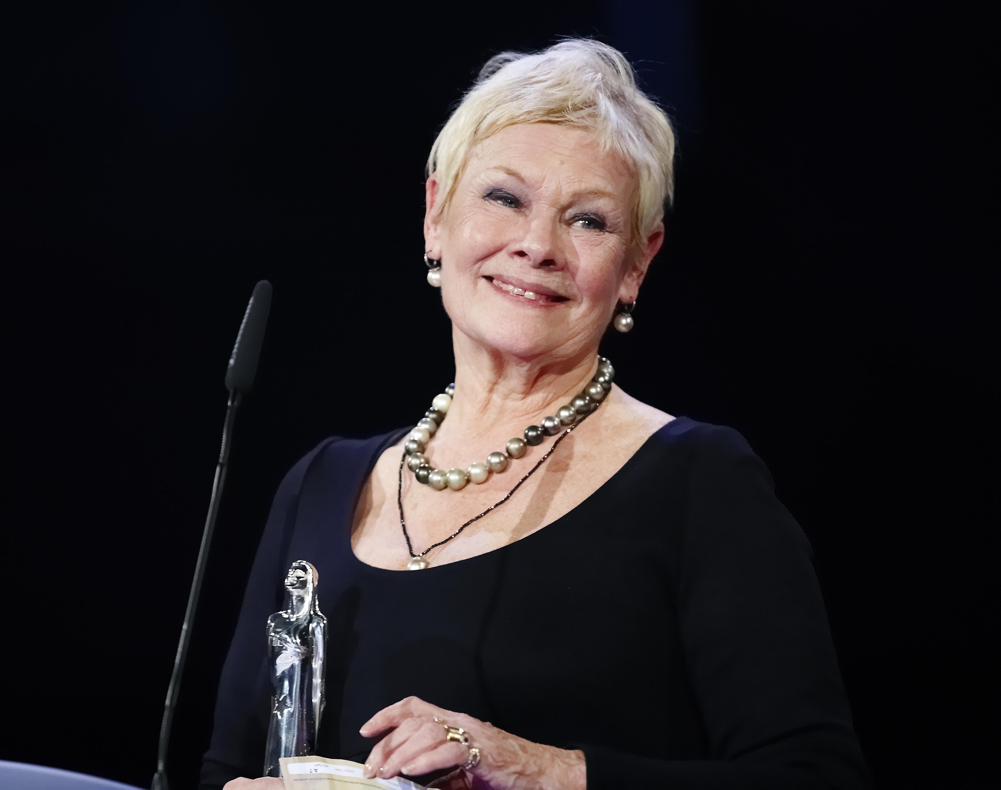 3210x2530 Judi Dench HD Wallpaperwallpaper.net, Desktop