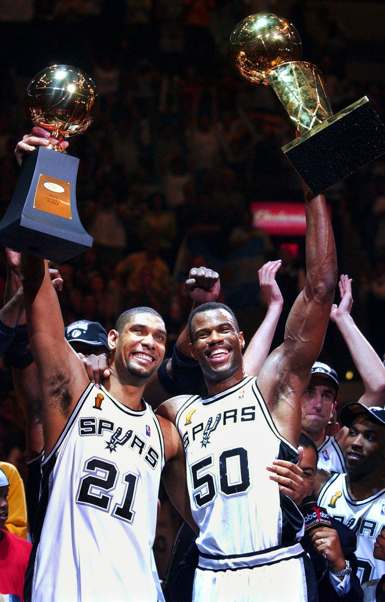 1280x2000 TheKeyNextDoor my choice of a Tim Duncan and David Robinson statue, Phone