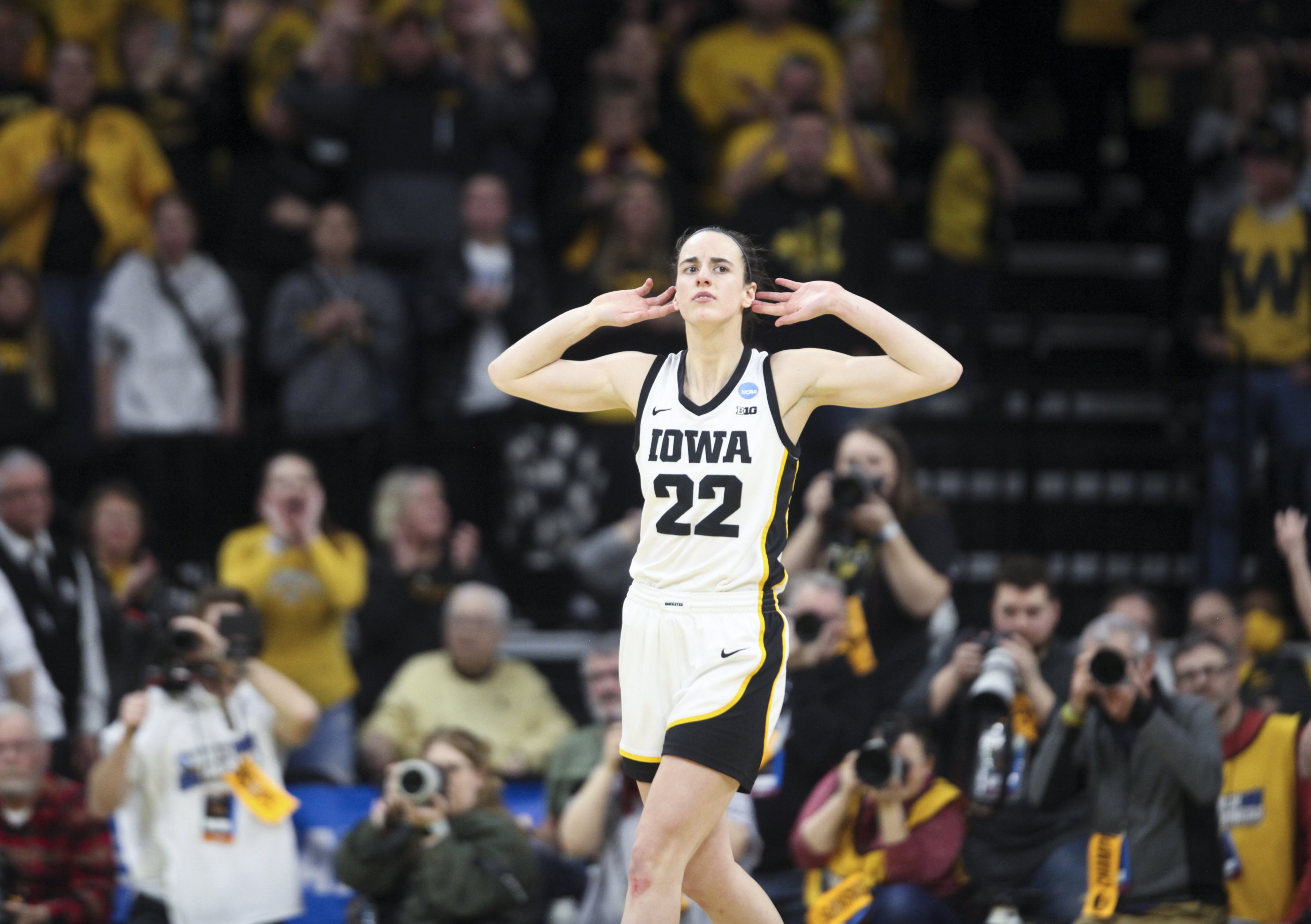 3600x2540 Iowa's Caitlin Clark becoming marketing superstar in March Madness, Desktop