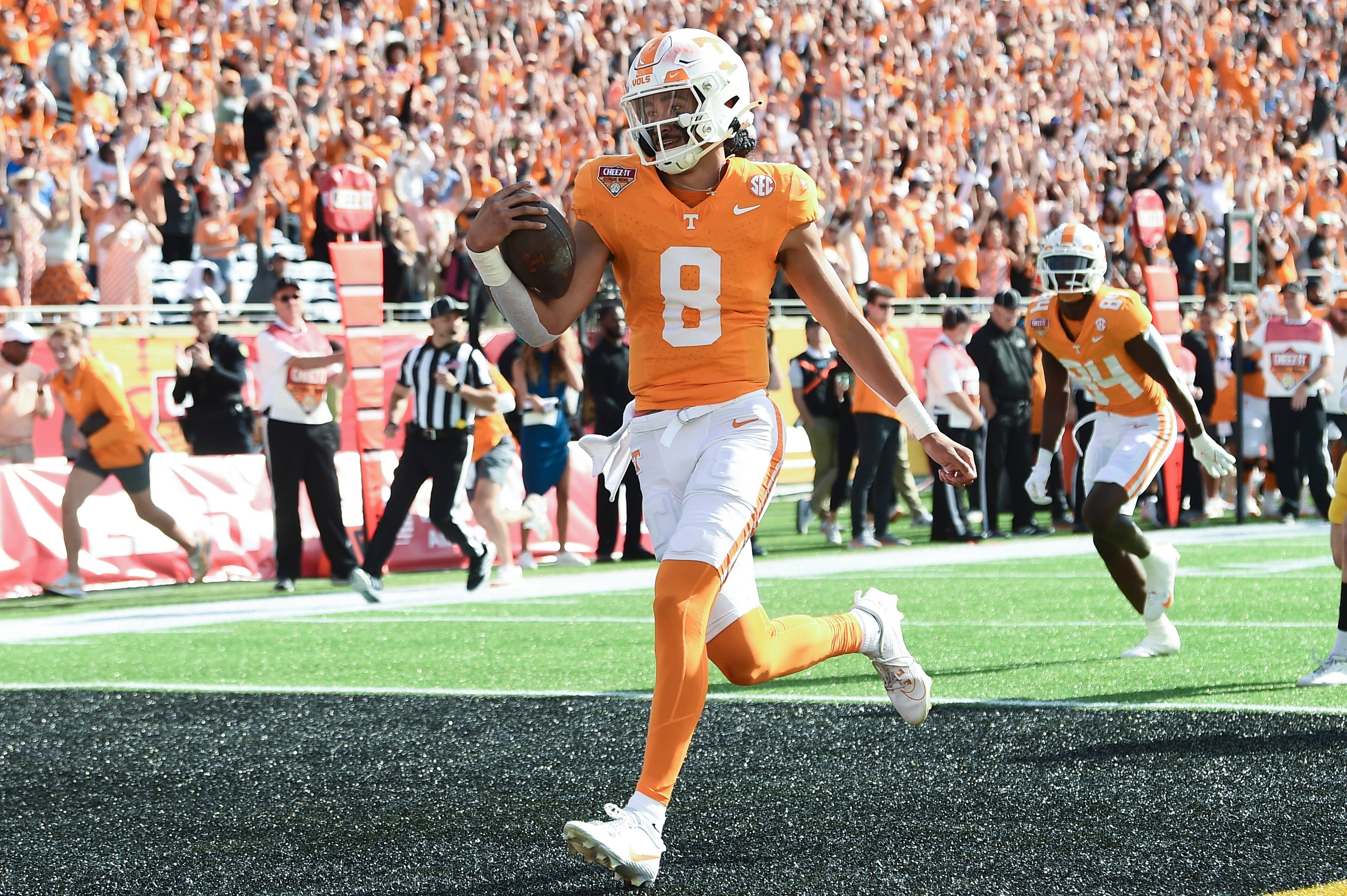 3400x2260 MVP as Tennessee football routs Iowa, Desktop