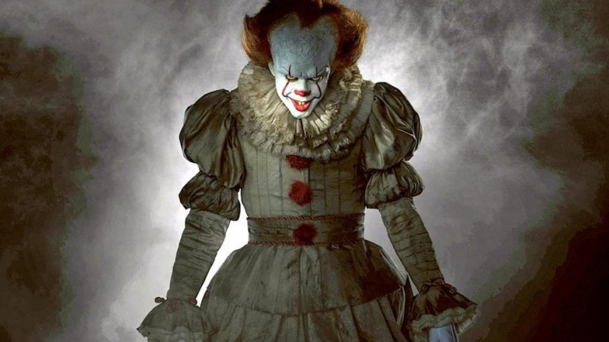 1200x680 Pennywise Is Back and Still Creepy as Hell in New Pics From the Set, Desktop