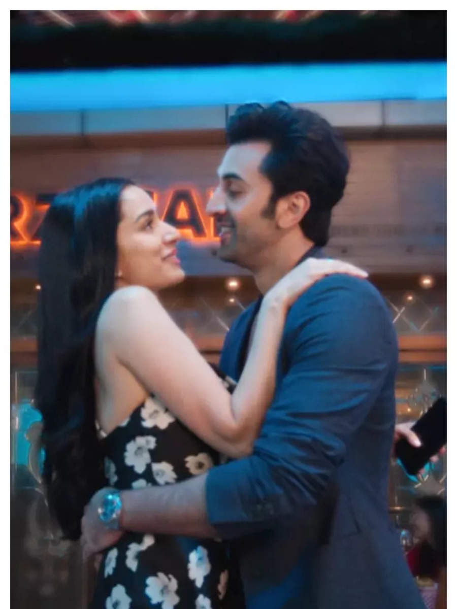 900x1200 Tu Jhoothi Main Makkar: All You Need To Know About Ranbir Kapoor Shraddha Kapoor Starrer, Phone