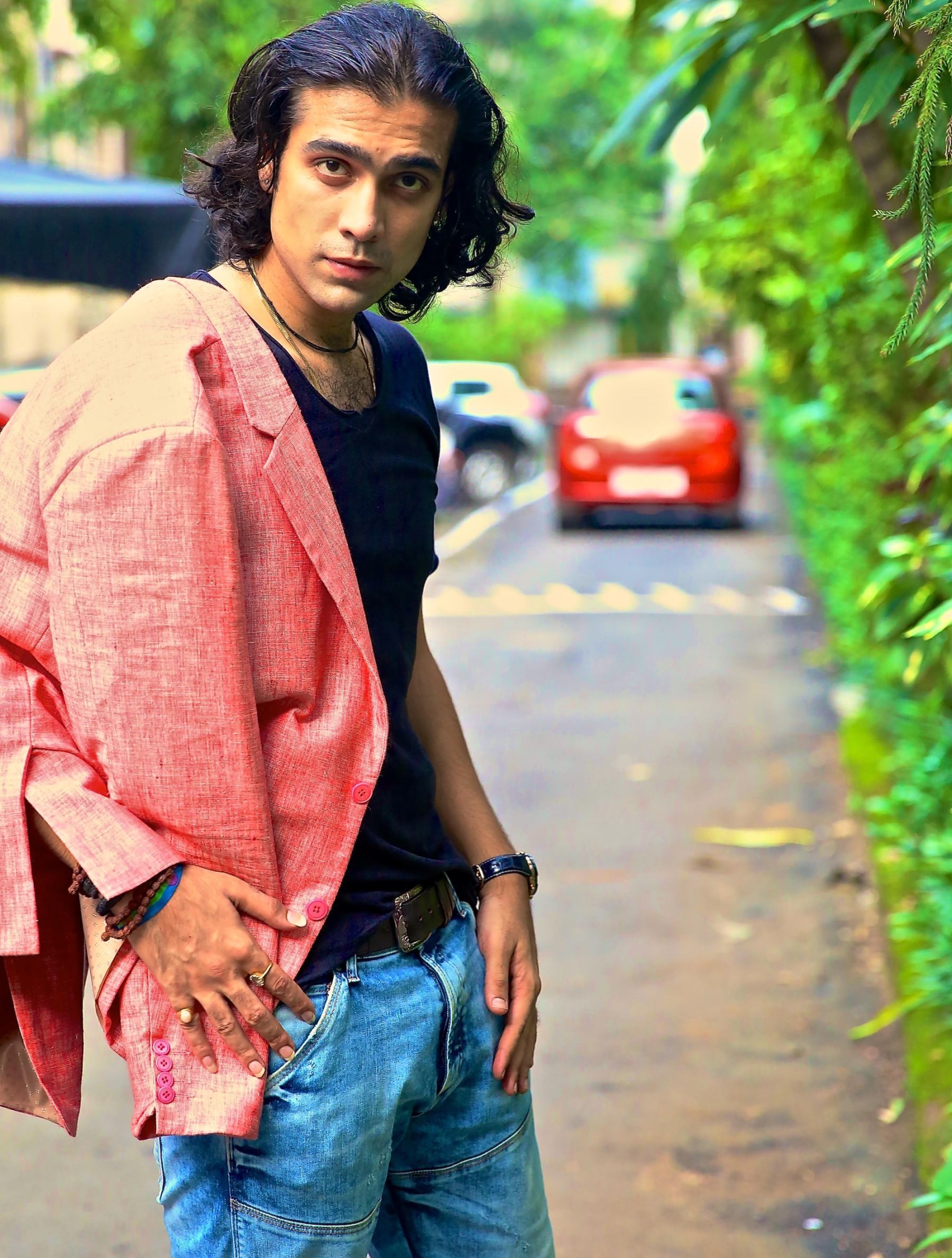 1800x2380 Jubin Nautiyal, Phone