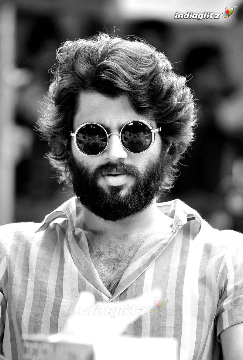 800x1190 Arjun Reddy Telugu Movies Image Gallery. Vijay Devarakonda, Allu Arjun Wallpaper, Galaxy Picture, Phone