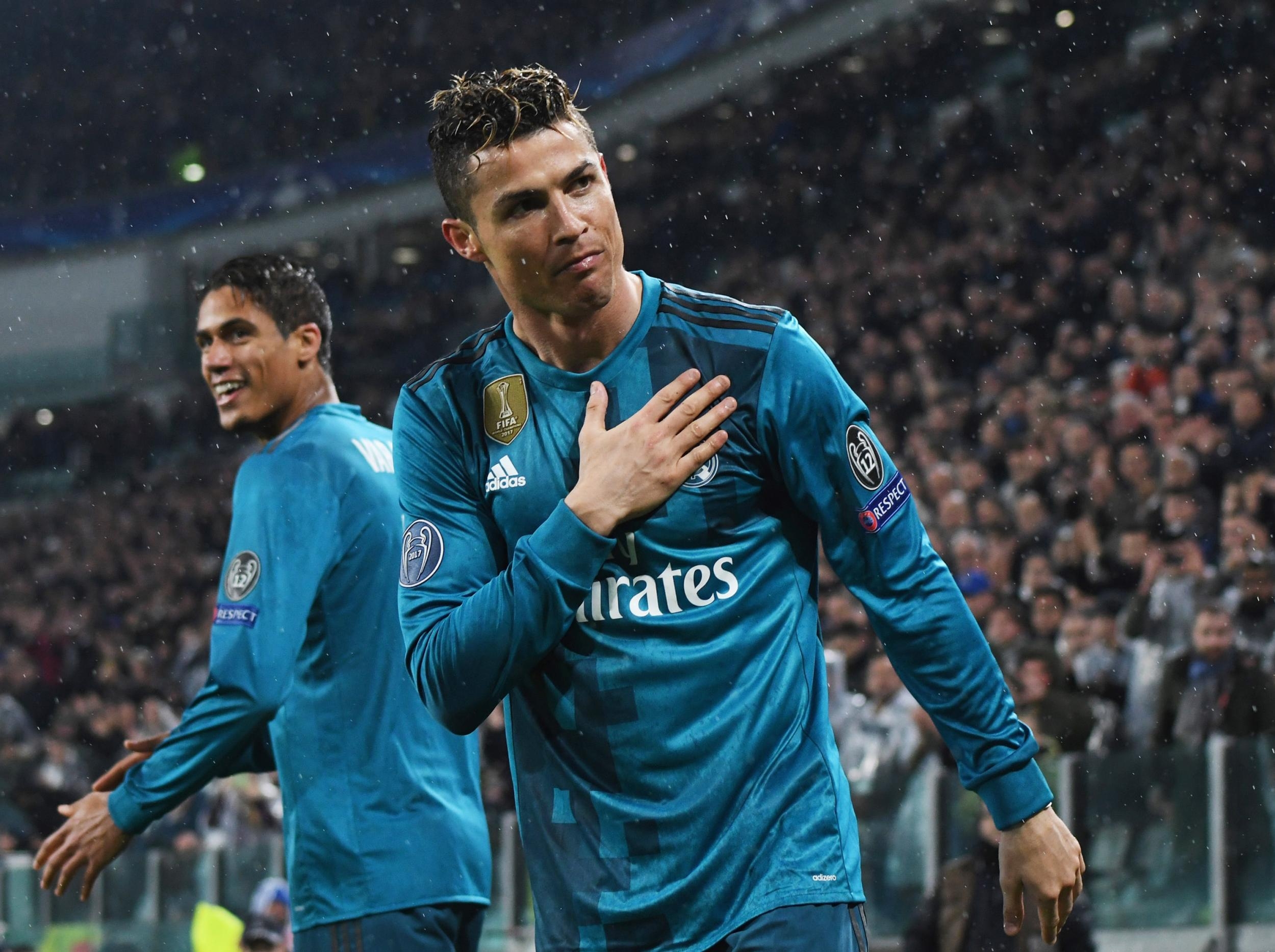 2500x1870 Cristiano Ronaldo's stunning bicycle kick goal helps Real Madrid, Desktop