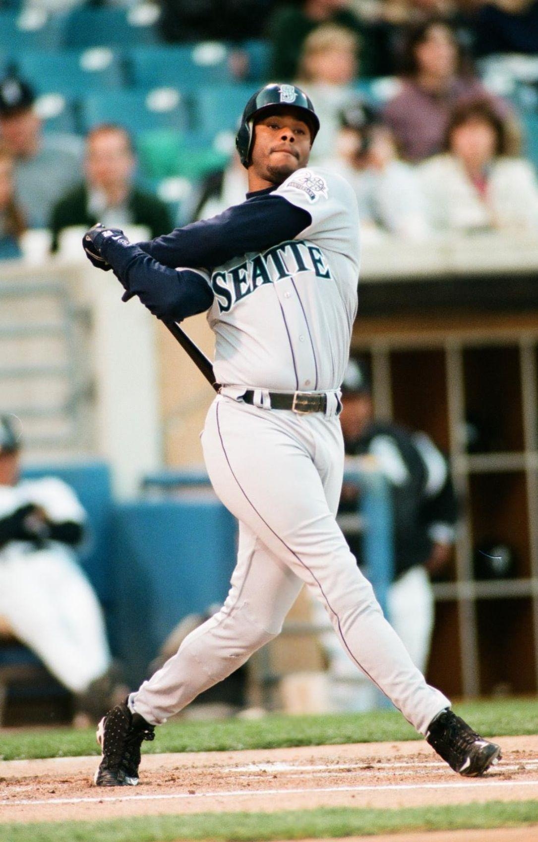 1090x1700 Ken Griffey Jr. was my favorite player growing up. I still think he, Phone