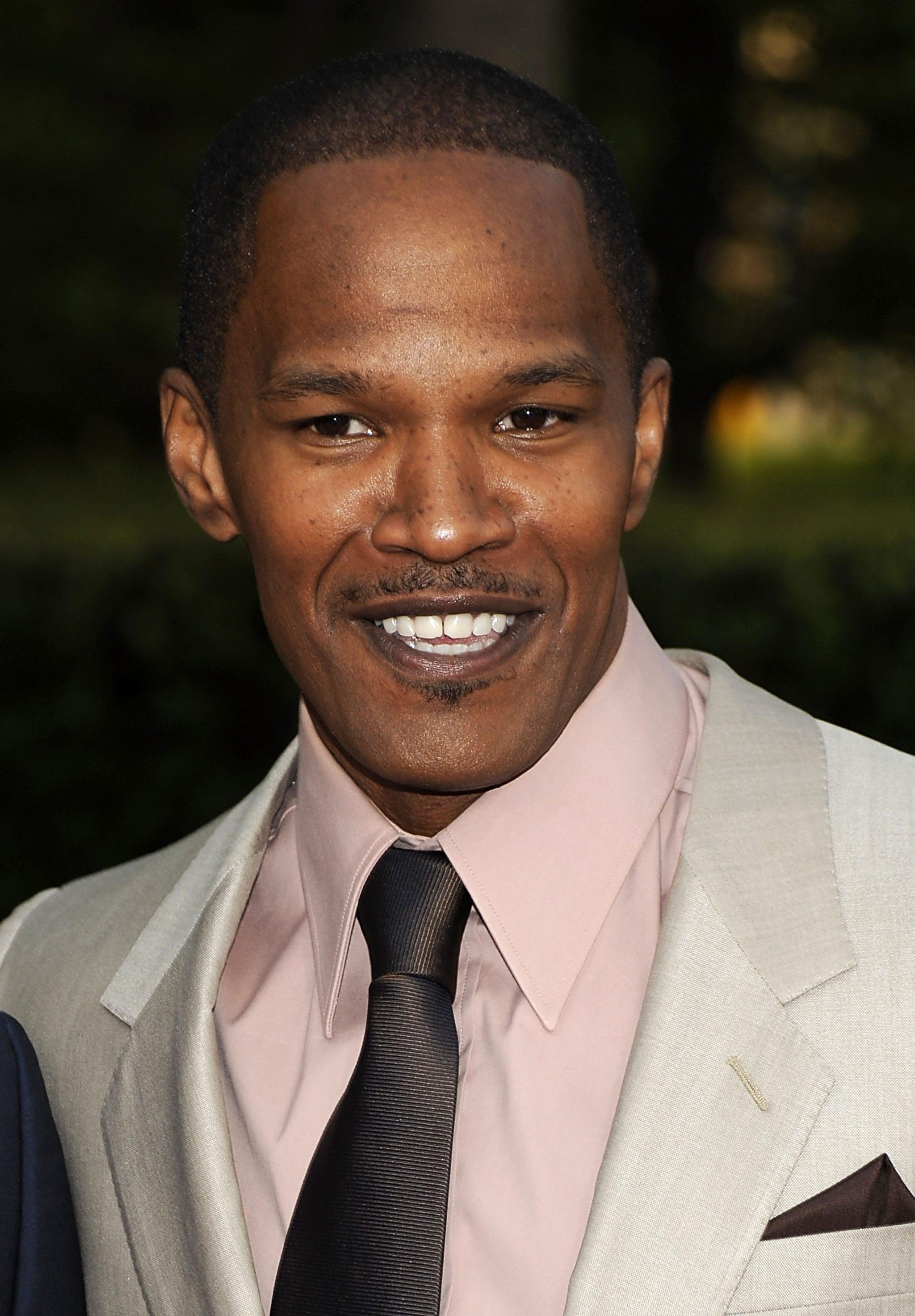 2050x2950 Jamie Foxx HD Desktop Wallpaperwallpaper.net, Phone