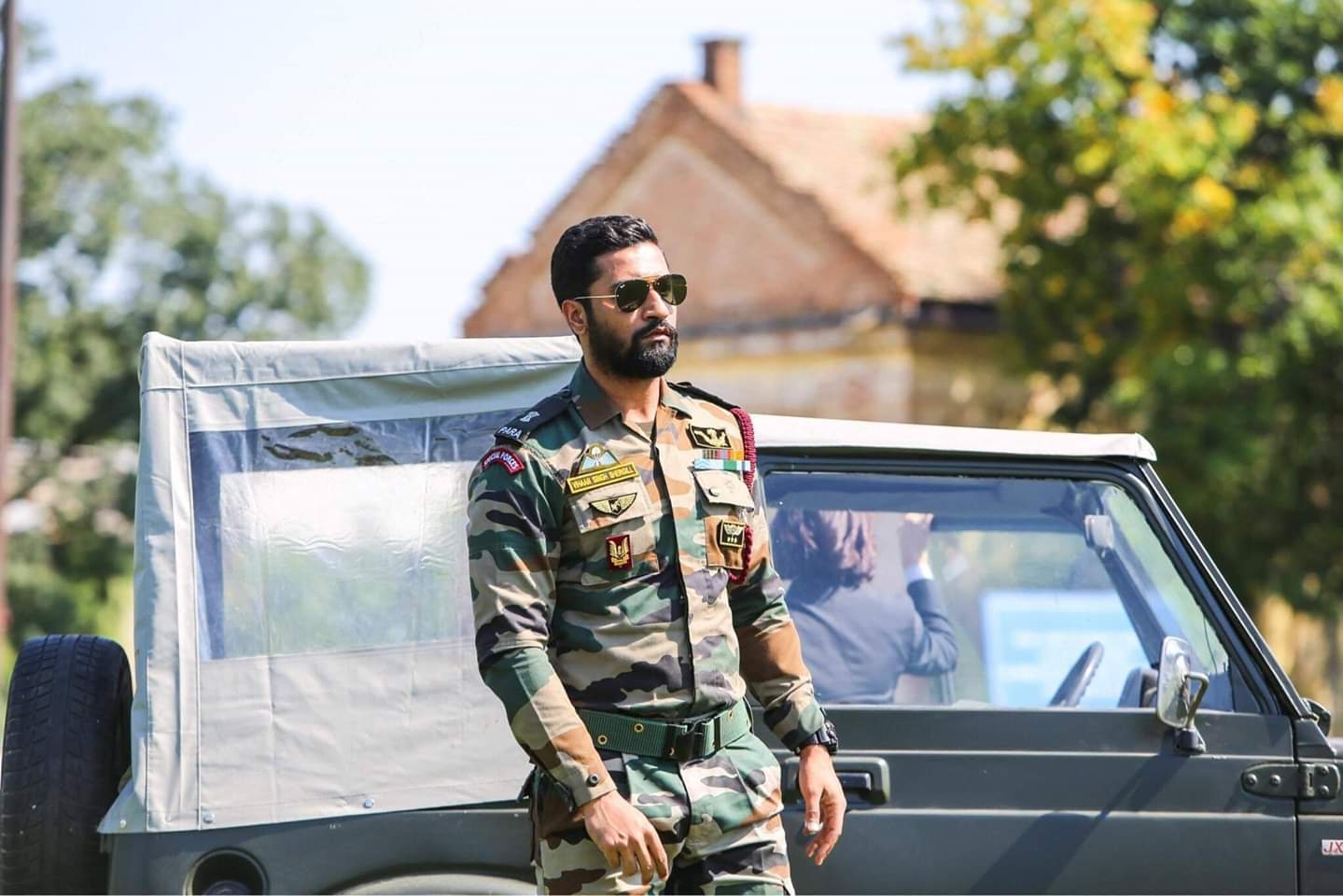 1440x960 Vicky Kaushal Uri Look, Desktop