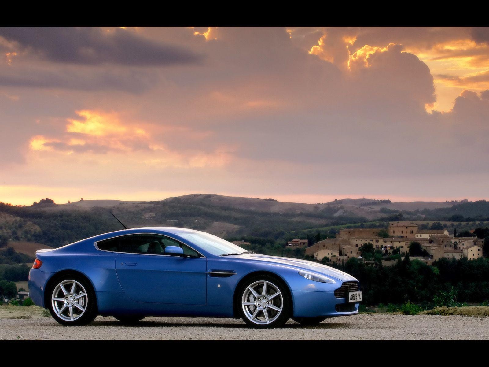 1600x1200 Aston Martin V8 Vantage Side, Desktop