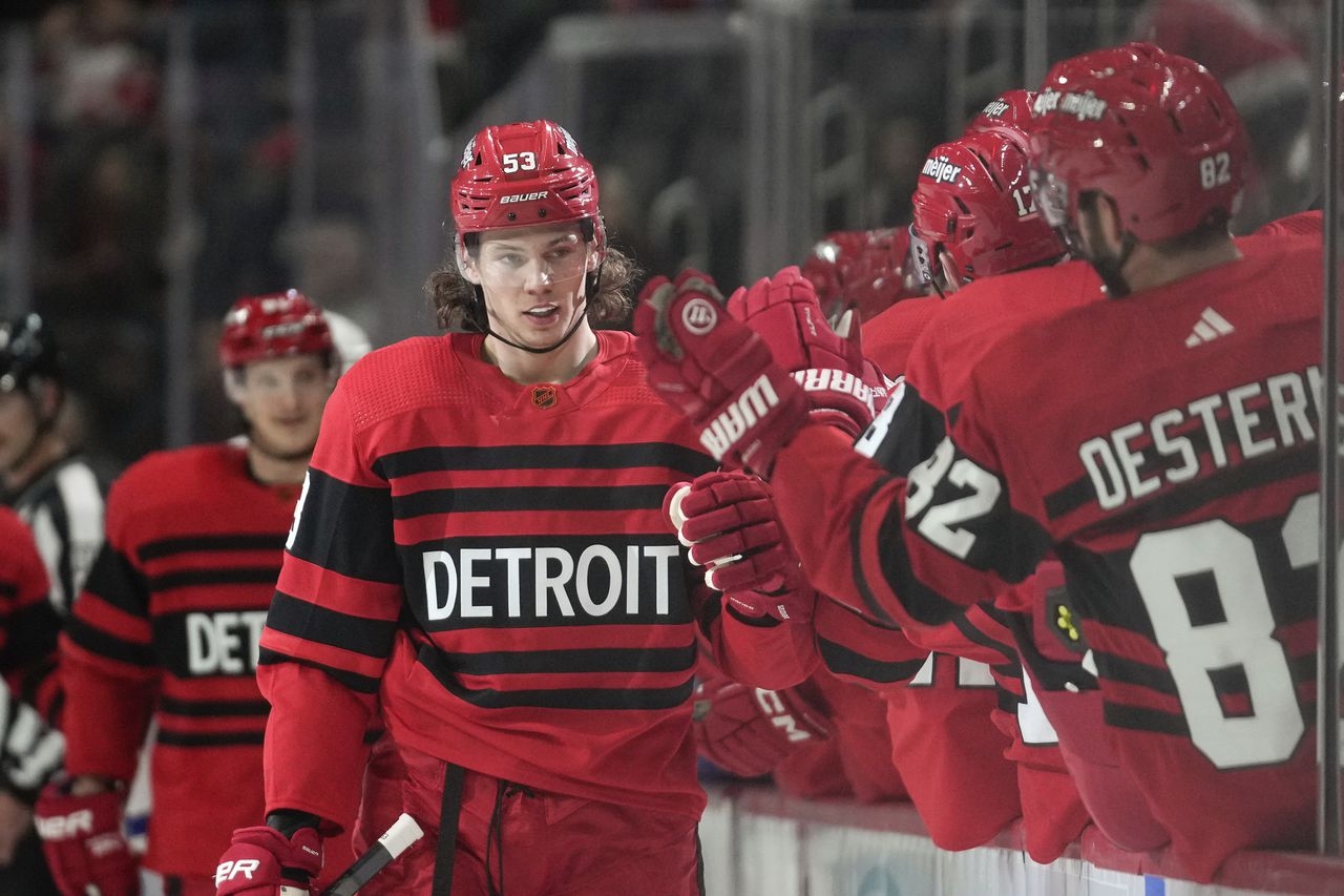 1280x860 Red Wings' Moritz Seider playing 'better overall game' despite numbers, Desktop