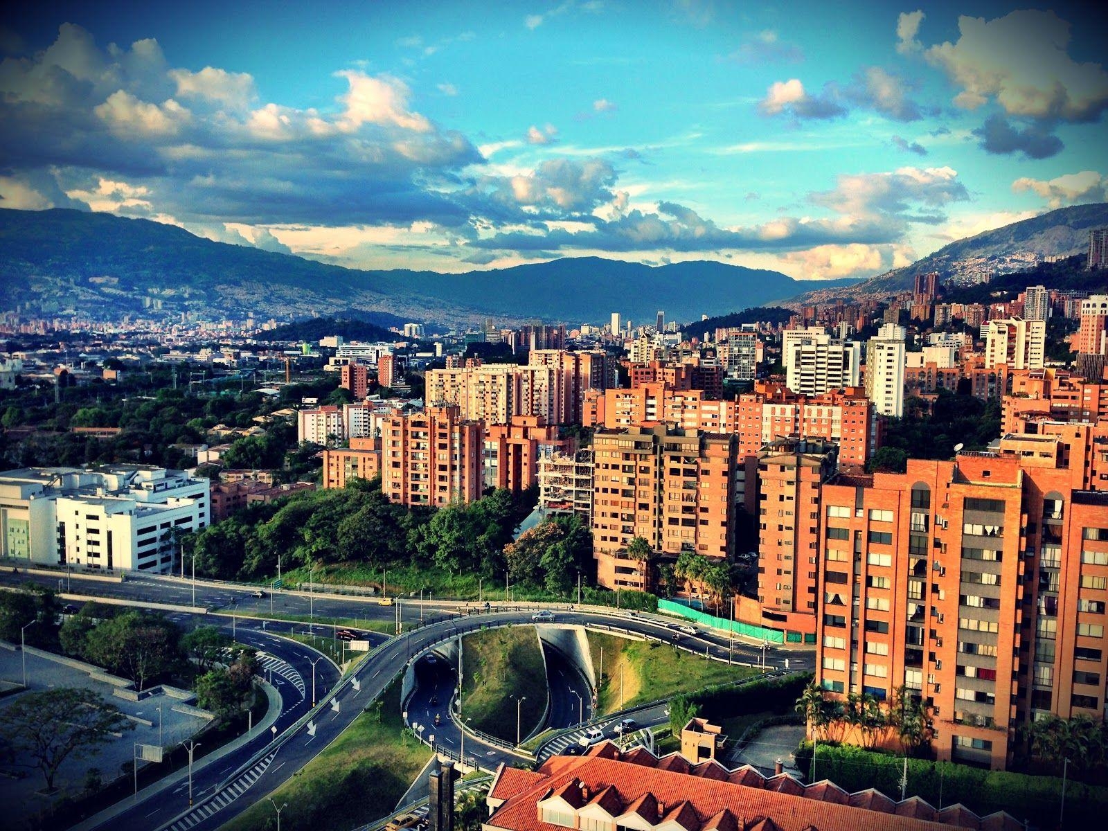 1600x1200 Medellin Colombia Wallpaper, Desktop