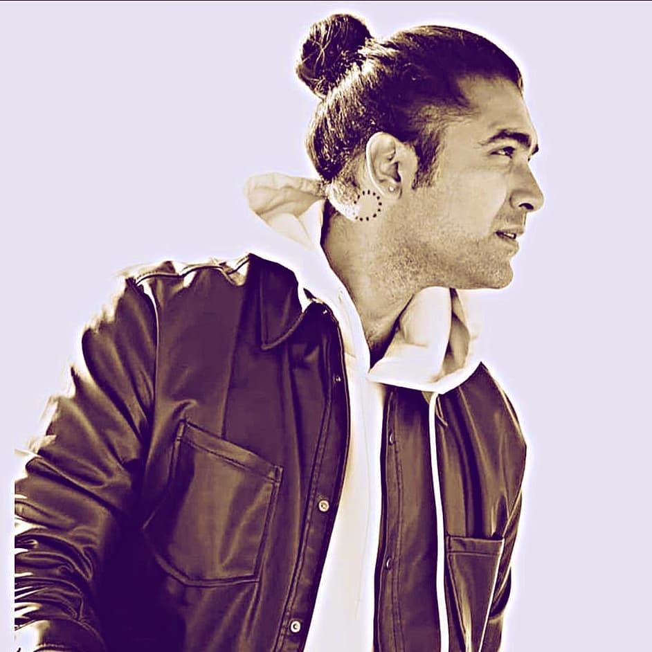 950x950 Jubin Nautiyal HD Wallpaper & Photo Download, Phone