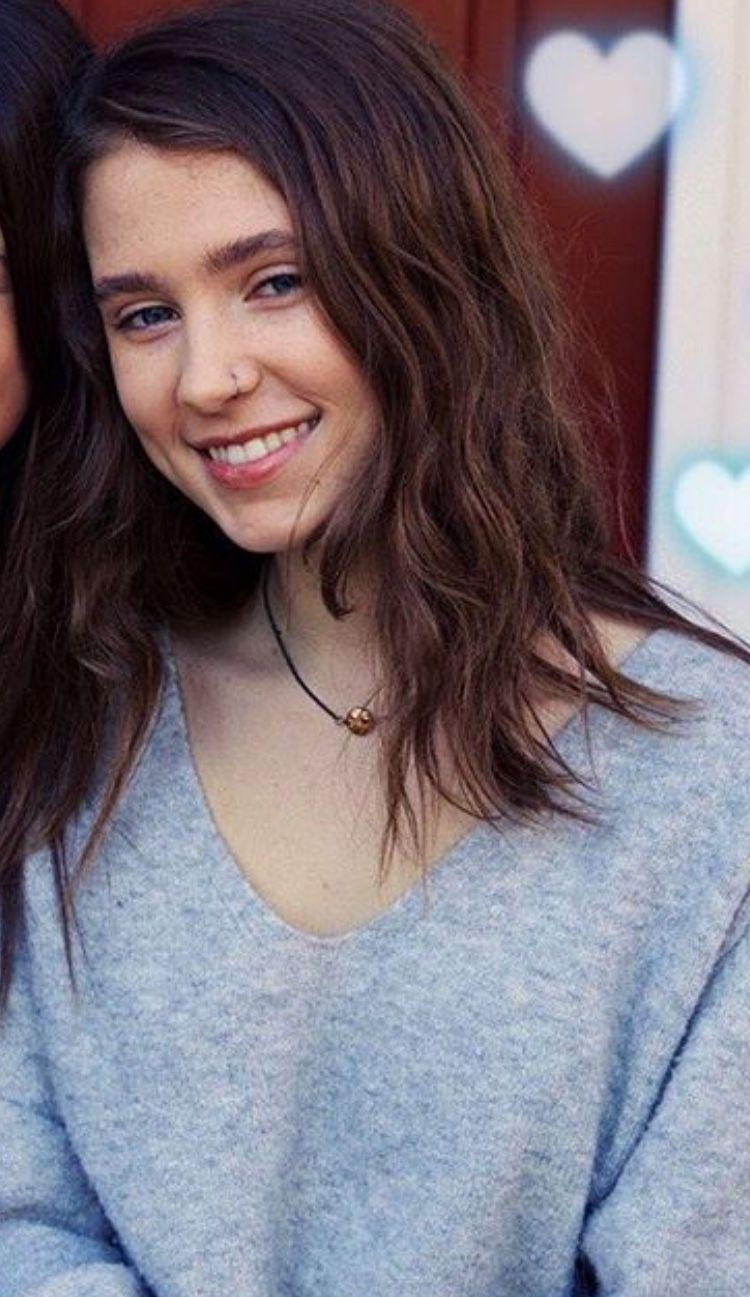 750x1300 Clairo Pretty Girl, Phone