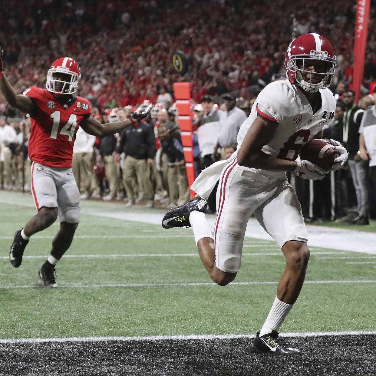 1250x1250 Humble Alabama WR DeVonta Smith not reveling in 'The Catch'. University of Alabama Sports, Phone