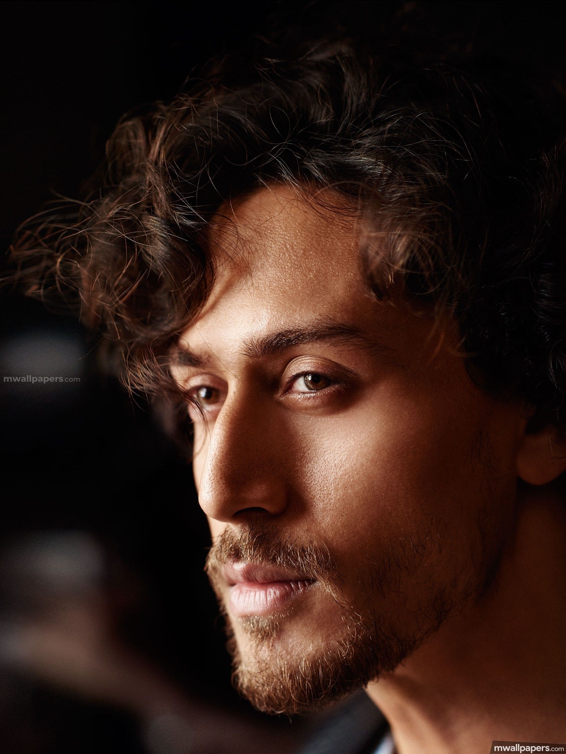 1920x2560 Tiger Shroff HD Photo & Wallpaper (1080p) () (2021), Phone