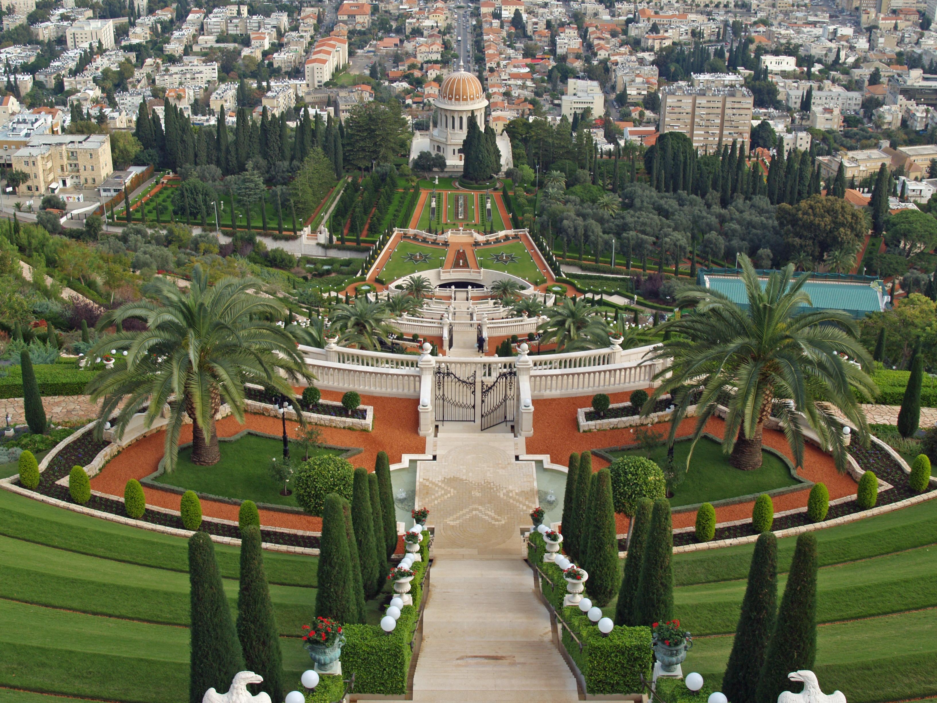 3270x2450 Bahá'í gardens, Desktop