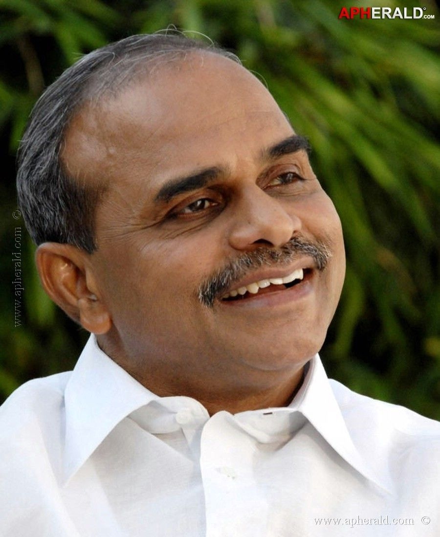 900x1100 Yeduguri Sandinti Rajasekhara Reddy, Phone