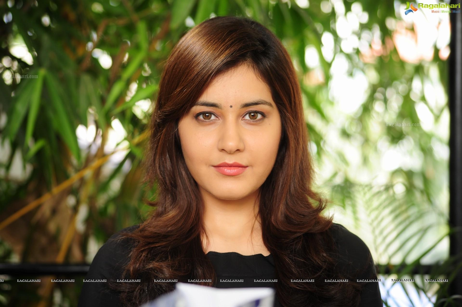 1920x1280 Rashi Khanna (High Definition) Image 35. Beautiful Tollywood, Desktop