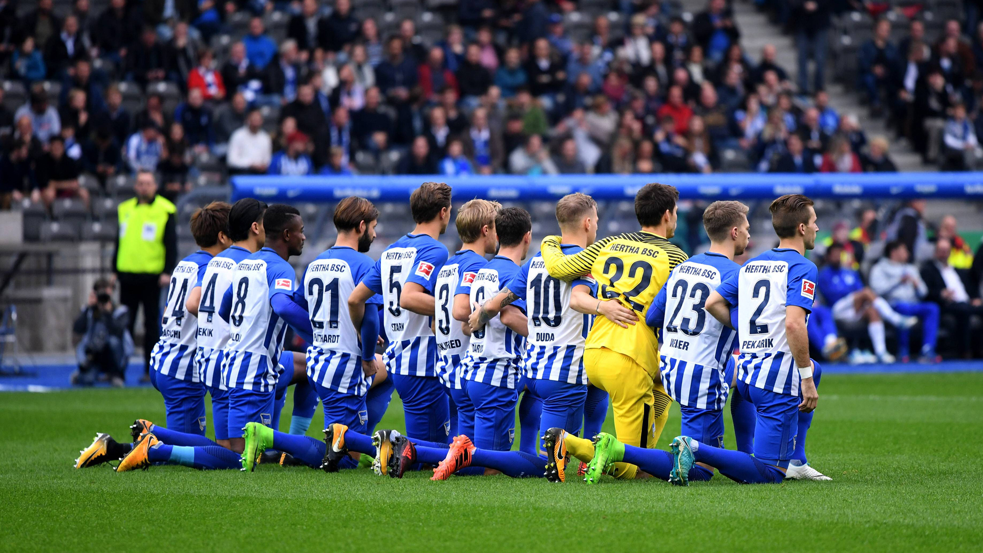 1920x1080 Hertha Progress Pleases Dardai Soccer Team Takes A Knee, Desktop