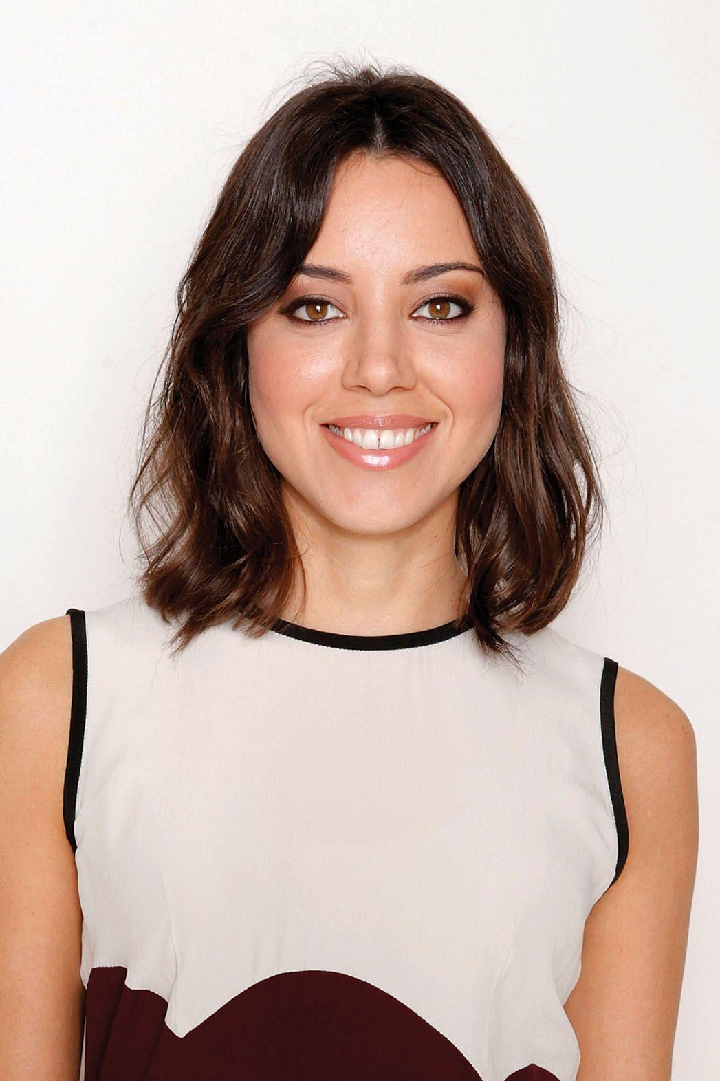 1050x1580 px Aubrey Plaza Wallpaper, Phone