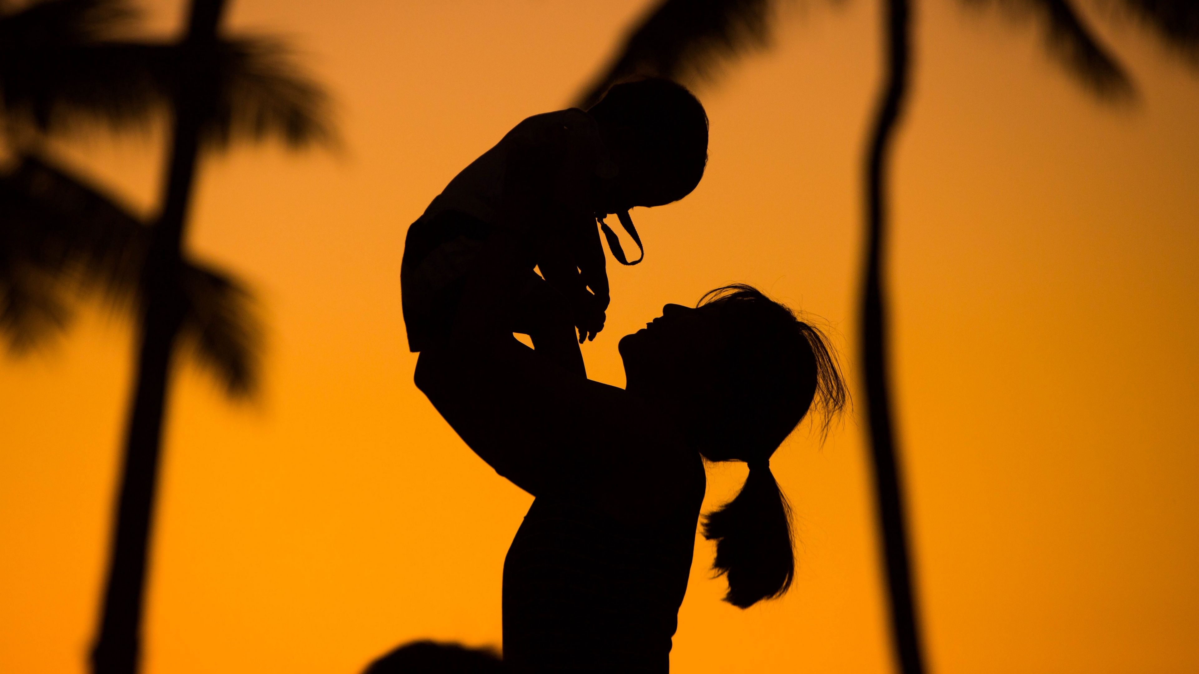 3840x2160 Wallpaper 4k silhouettes, mother, child, sunset 4k child, Mother, silhouettes, Desktop