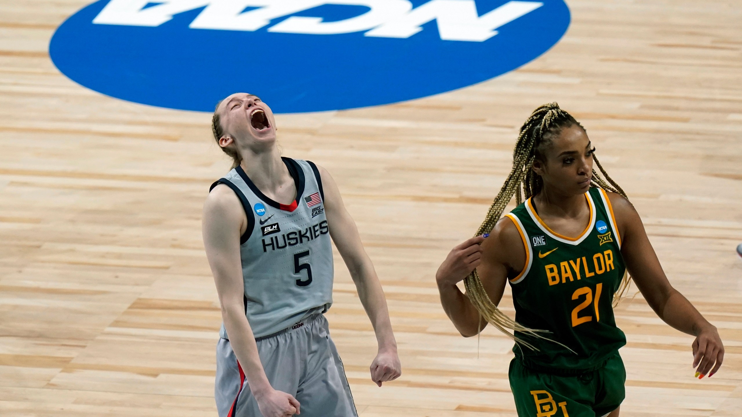 2560x1440 UConn's Paige Bueckers is AP women's player of the year, Desktop